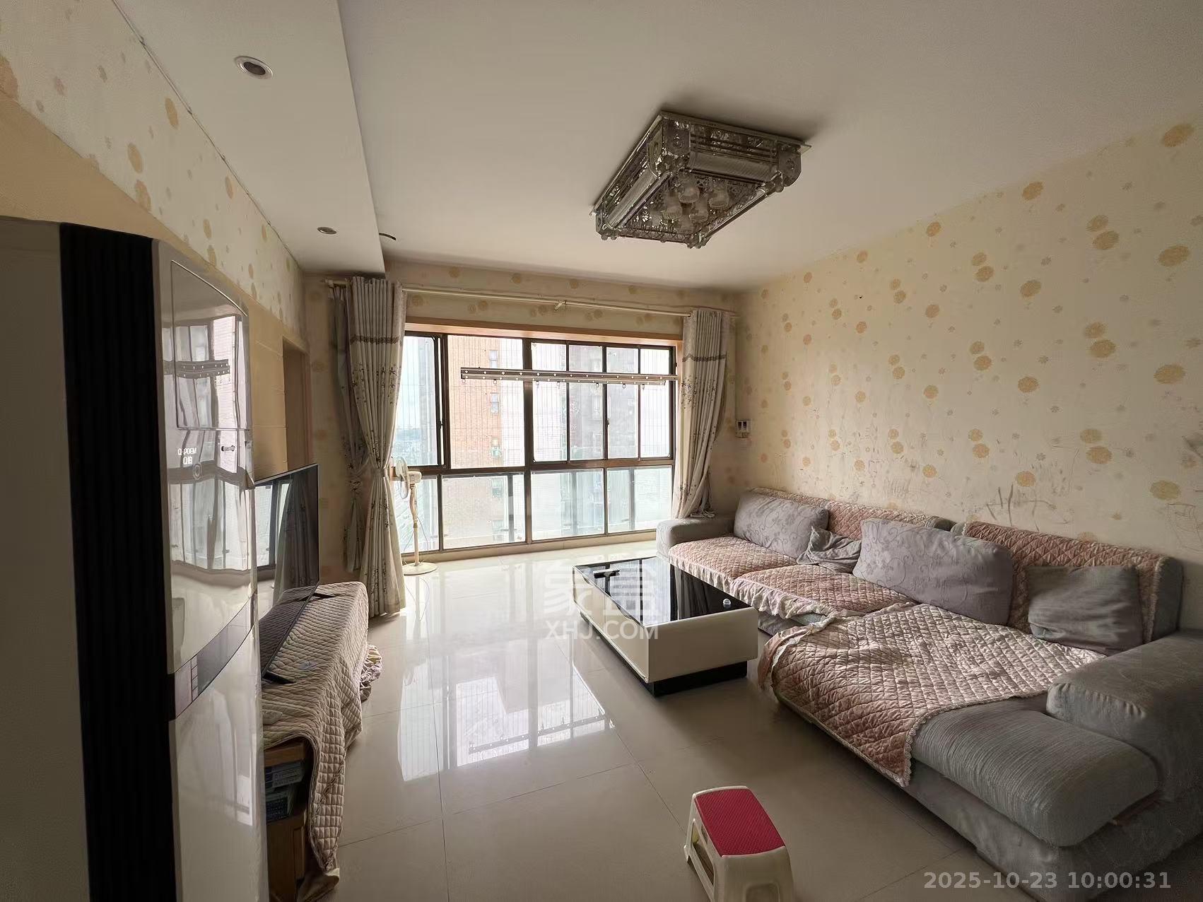 岳泰理想城 3室2厅2卫 3100.0元/月 岳泰理想城 3室2厅2卫 3100.0元/月室内图