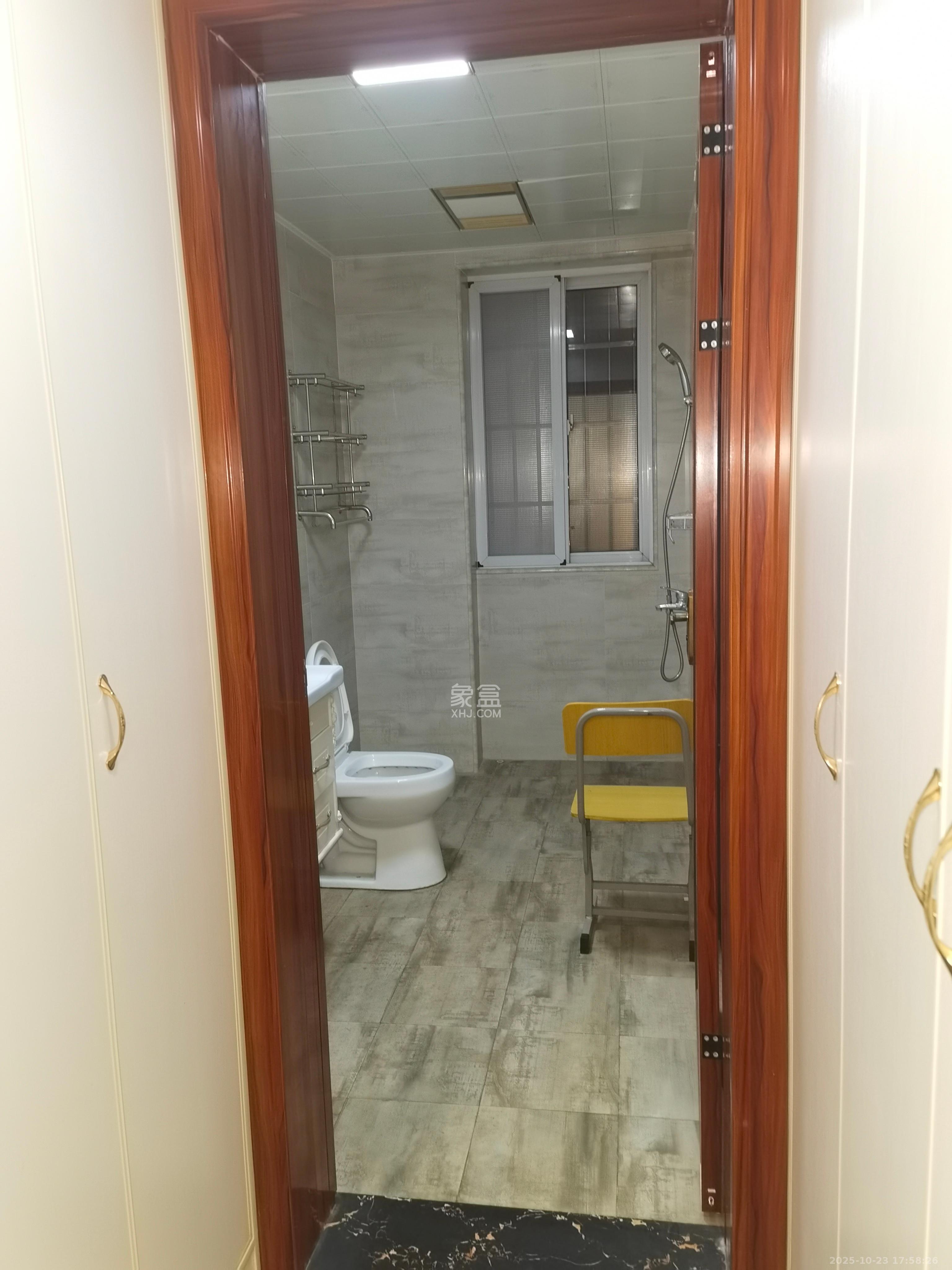 洋湖和园(福联嘉苑)  3室2厅2卫    2600.0元/月 洋湖和园(福联嘉苑)  3室2厅2卫    2600.0元/月室内图