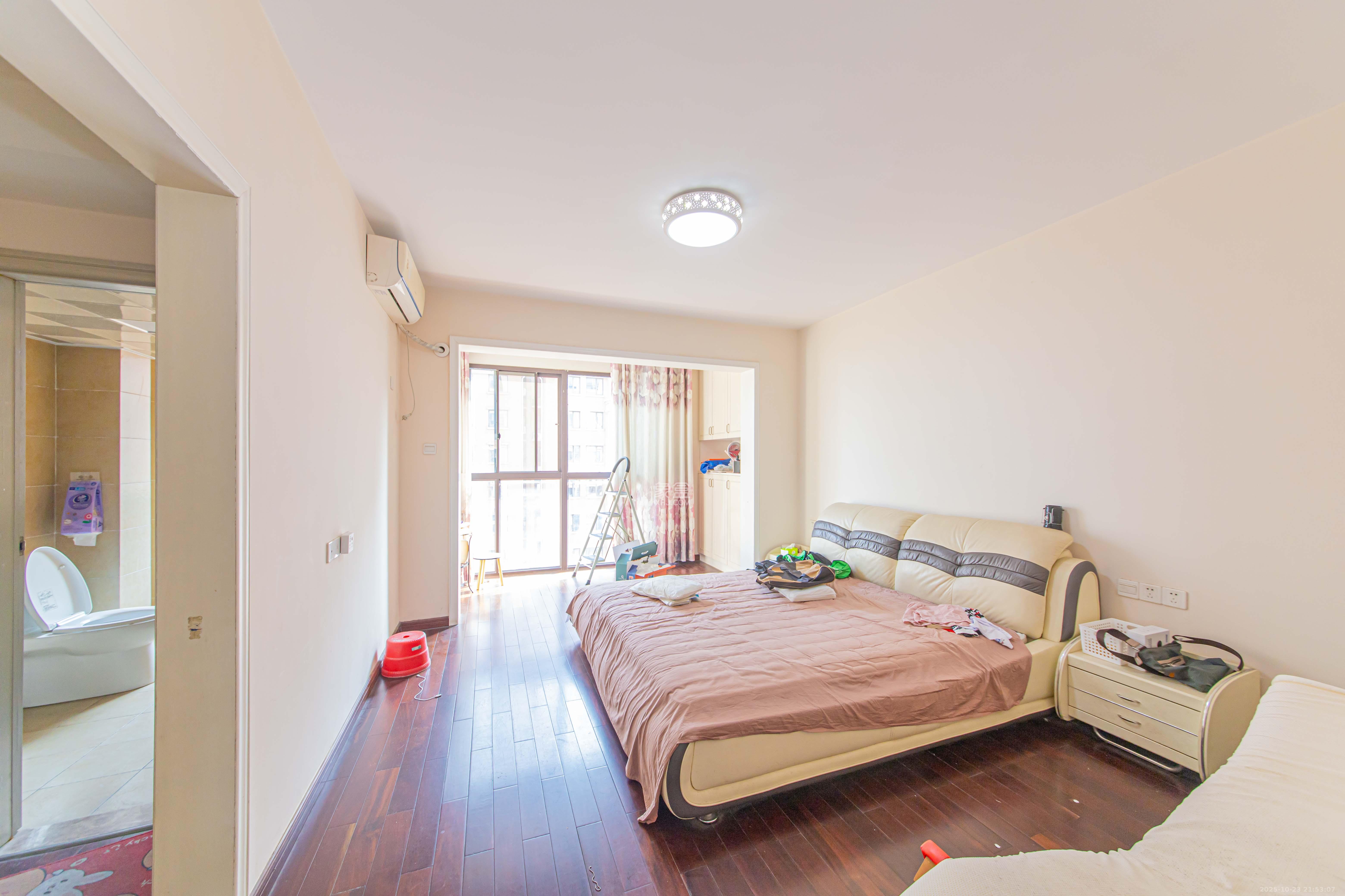 鑫远和城(一、二期)  4室2厅2卫    145.0万 鑫远和城(一、二期)  4室2厅2卫    145.0万卧室