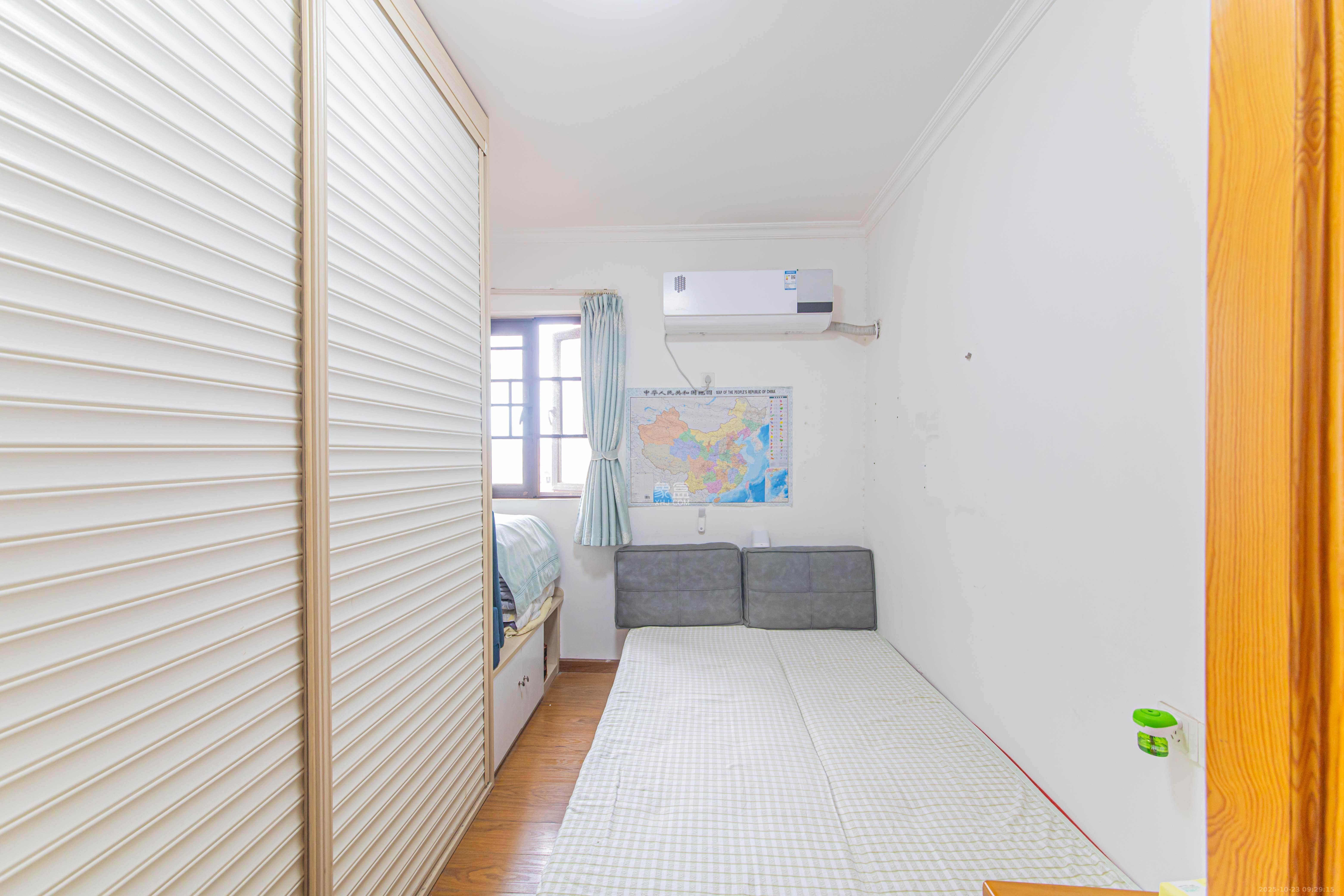 中信凯旋蓝岸(中信新城三期)  3室2厅1卫    48.0万 中信凯旋蓝岸(中信新城三期)  3室2厅1卫    48.0万卧室