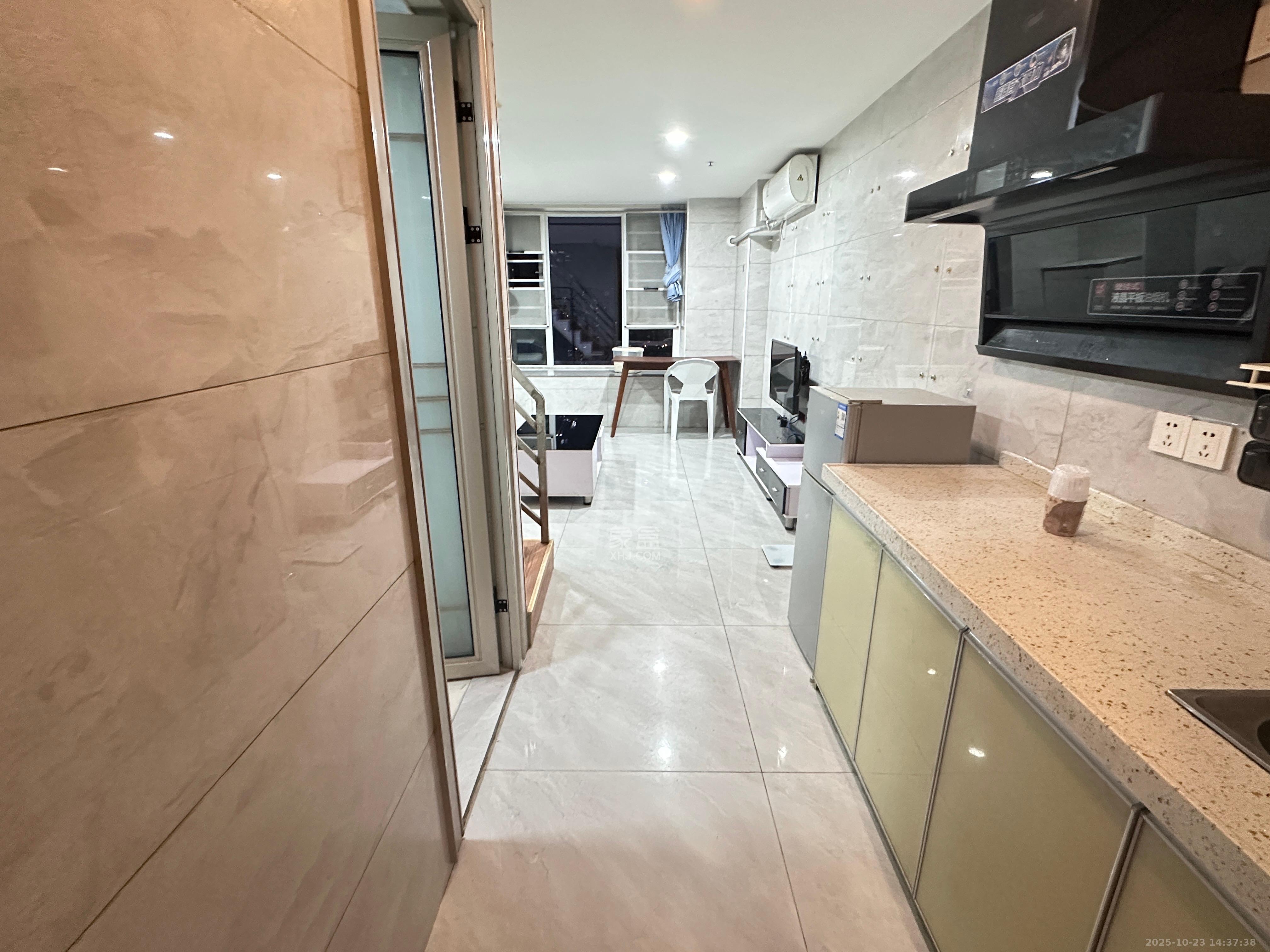 芙蓉万国城MOMA（卓越汇富苑）  2室0厅0卫    1600.0元/月