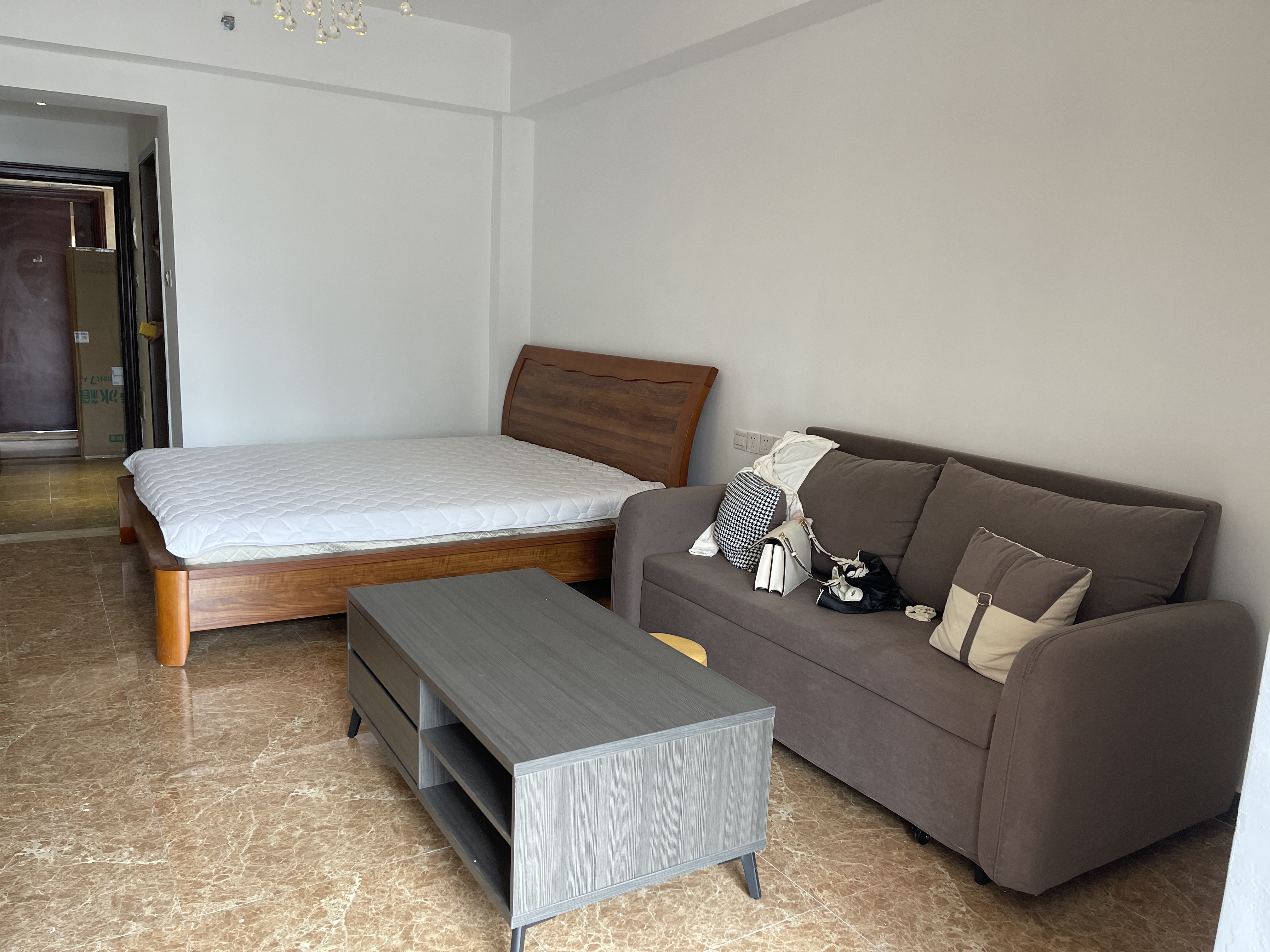 正大豪庭  1室1厅1卫    1800.0元/月