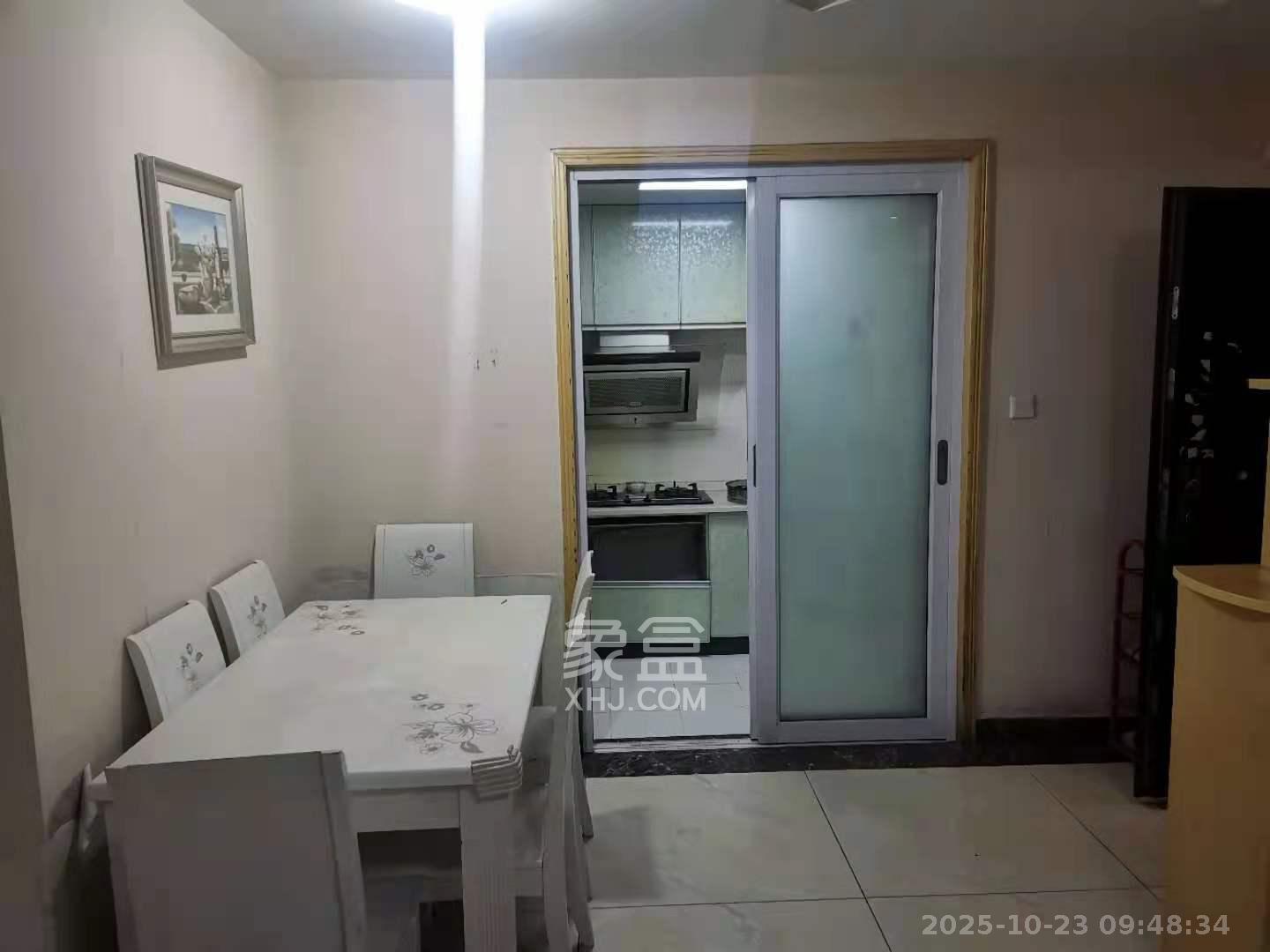 尊邸华庭  3室1厅1卫    2100.0元/月 尊邸华庭  3室1厅1卫    2100.0元/月室内图