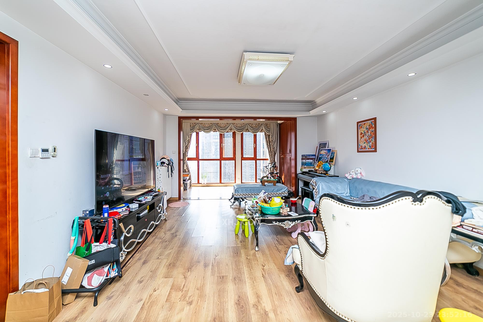 第六都(陆都小区)  4室2厅2卫    320.0万 第六都(陆都小区)  4室2厅2卫    320.0万