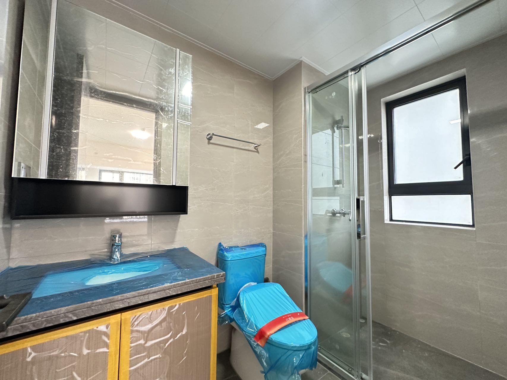 中海明德里  3室2厅1卫    4200.0元/月户型图