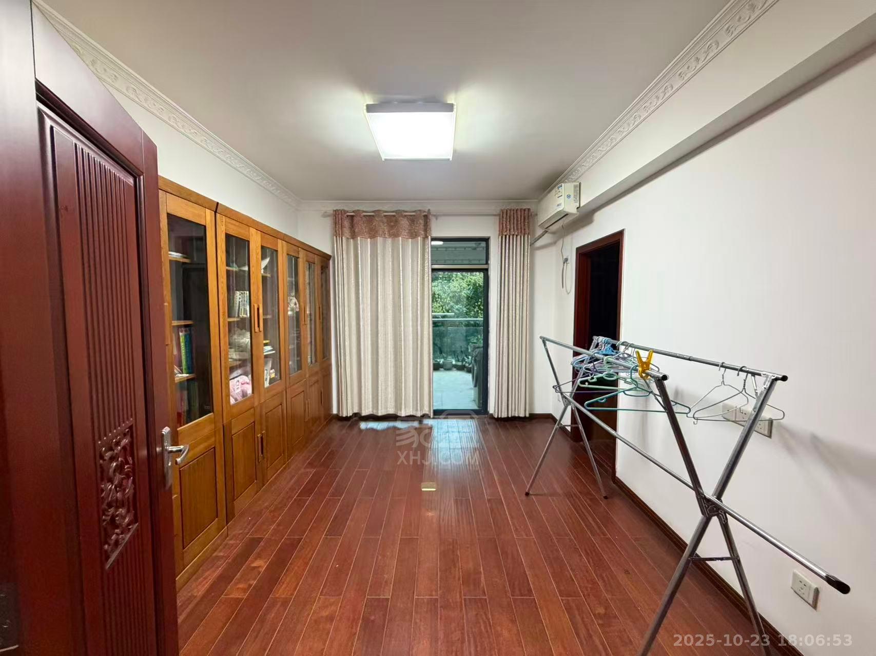 山水国际 5室2厅1卫 4000.0元/月 山水国际 5室2厅1卫 4000.0元/月室内图