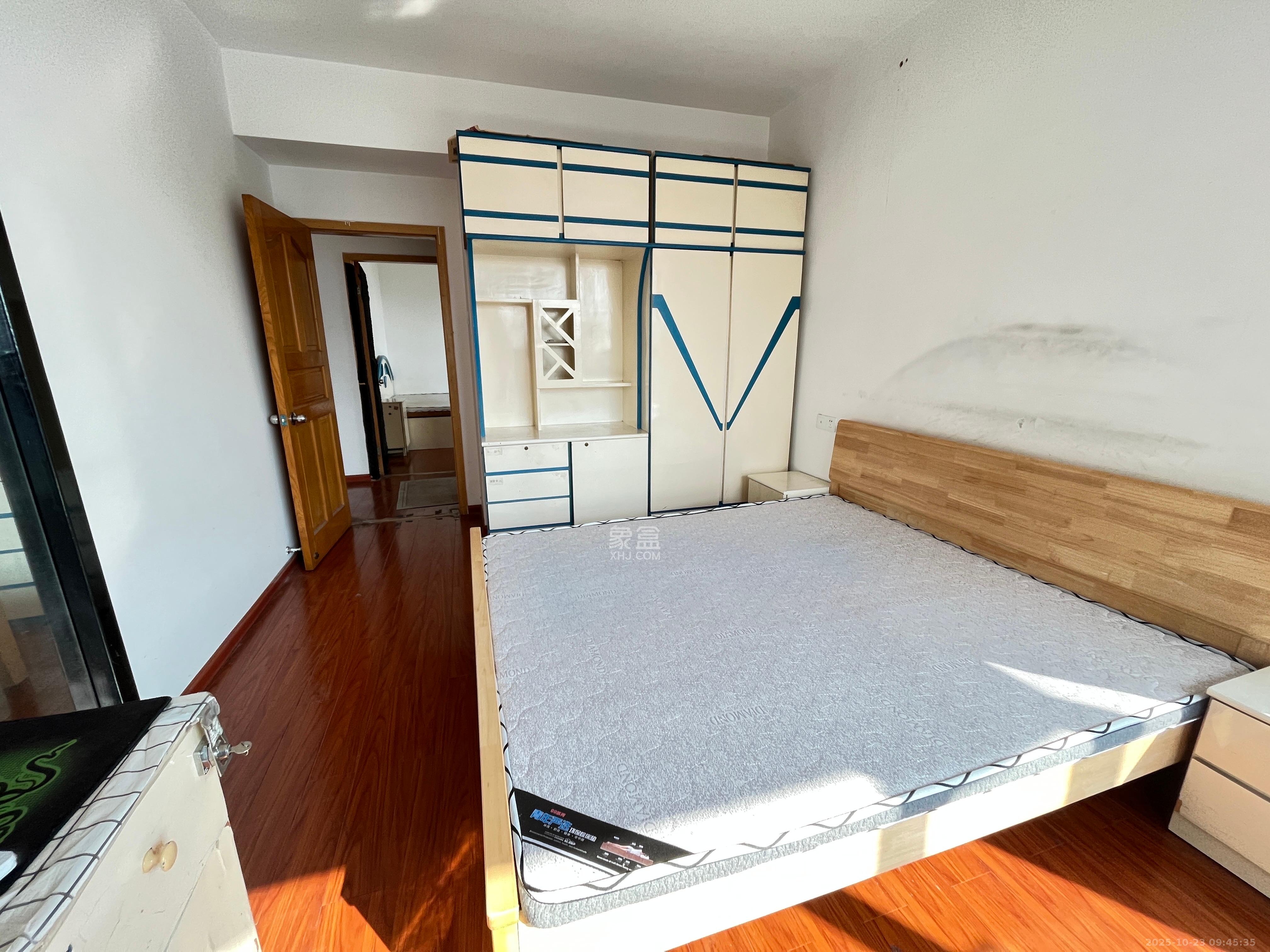 万象凯旋湾  3室2厅1卫    2200.0元/月室内图