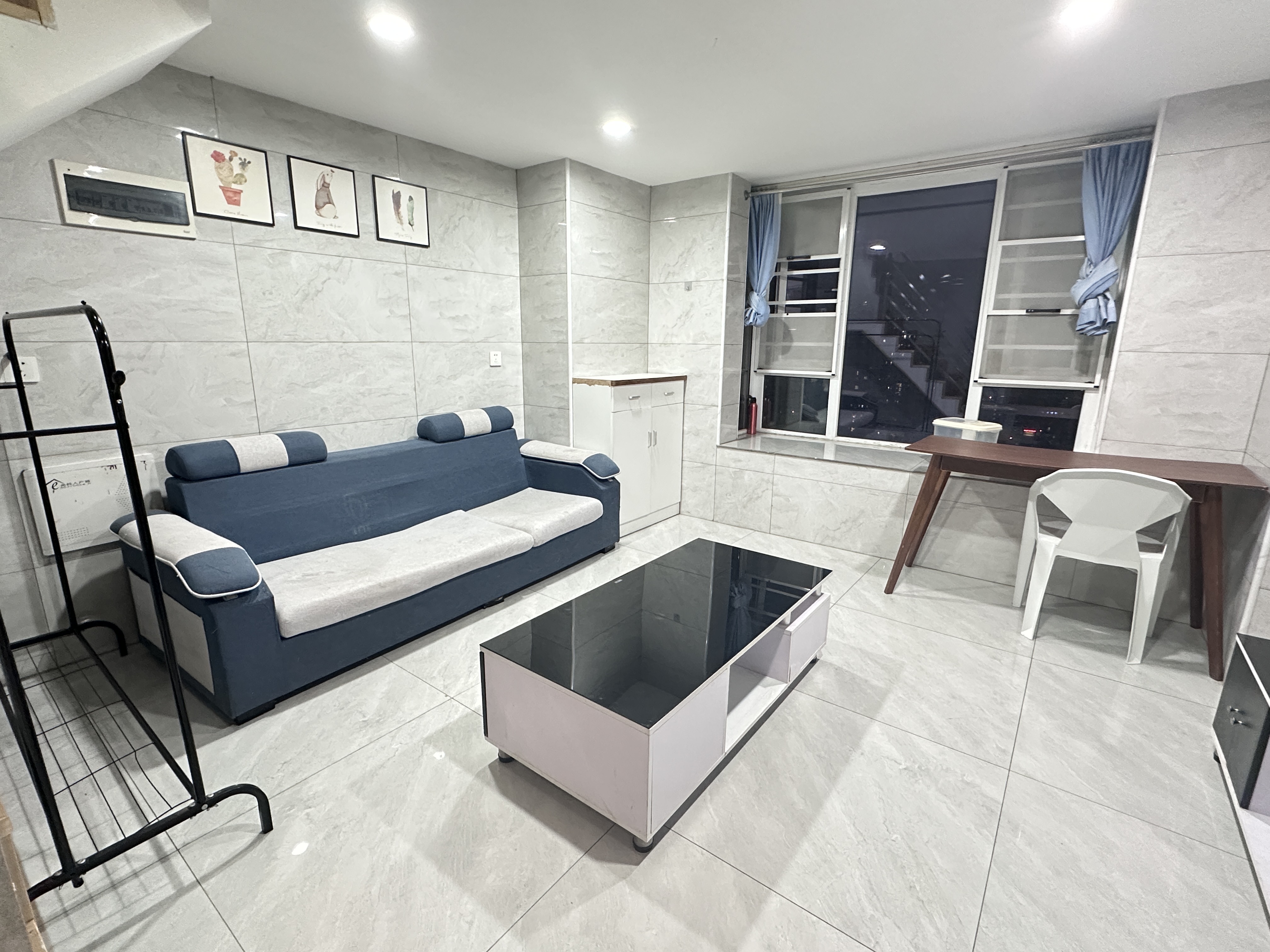 芙蓉万国城MOMA（卓越汇富苑）  2室0厅0卫    1600.0元/月户型图