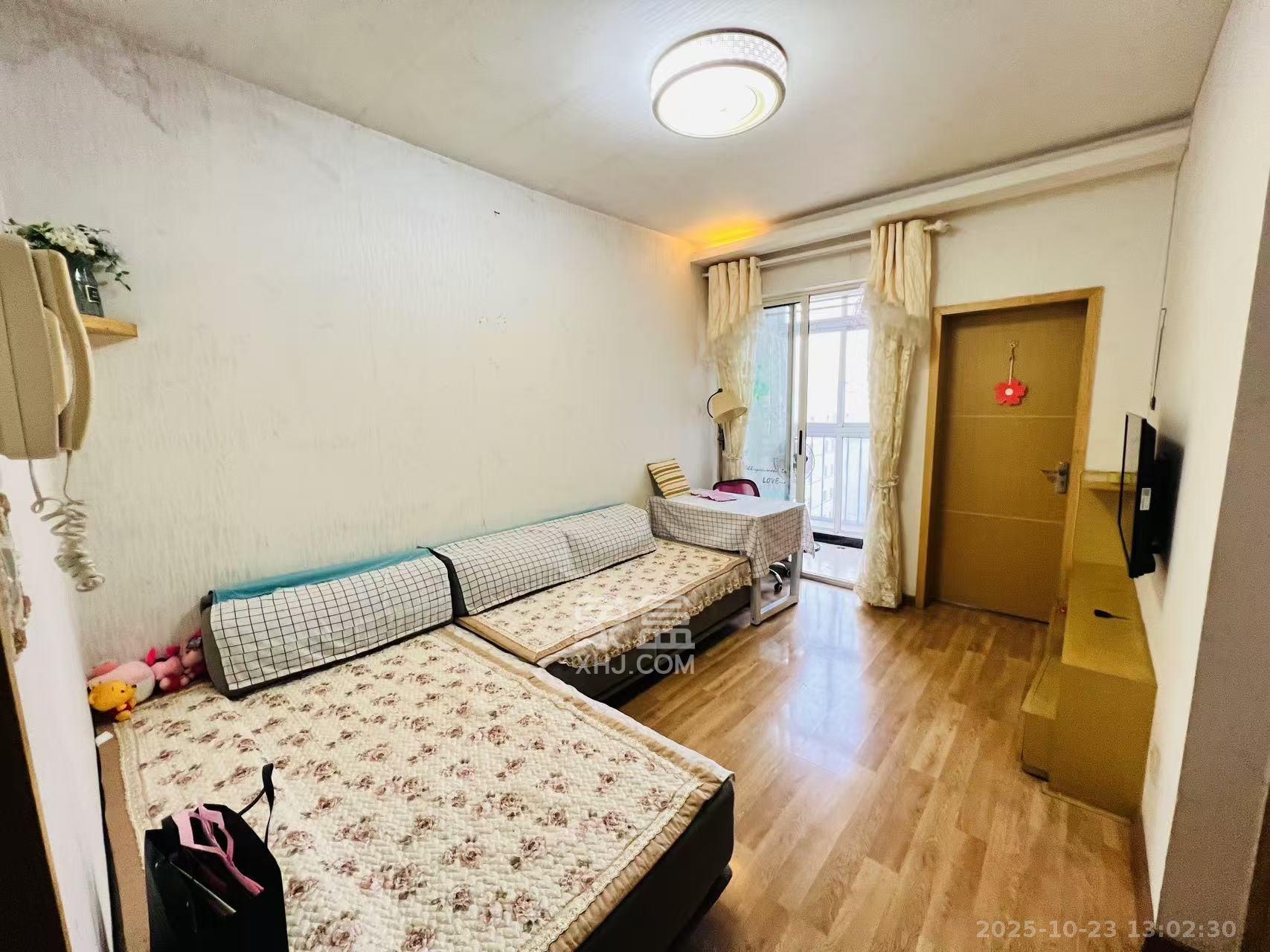 白沙晶城  1室1厅1卫    1900.0元/月