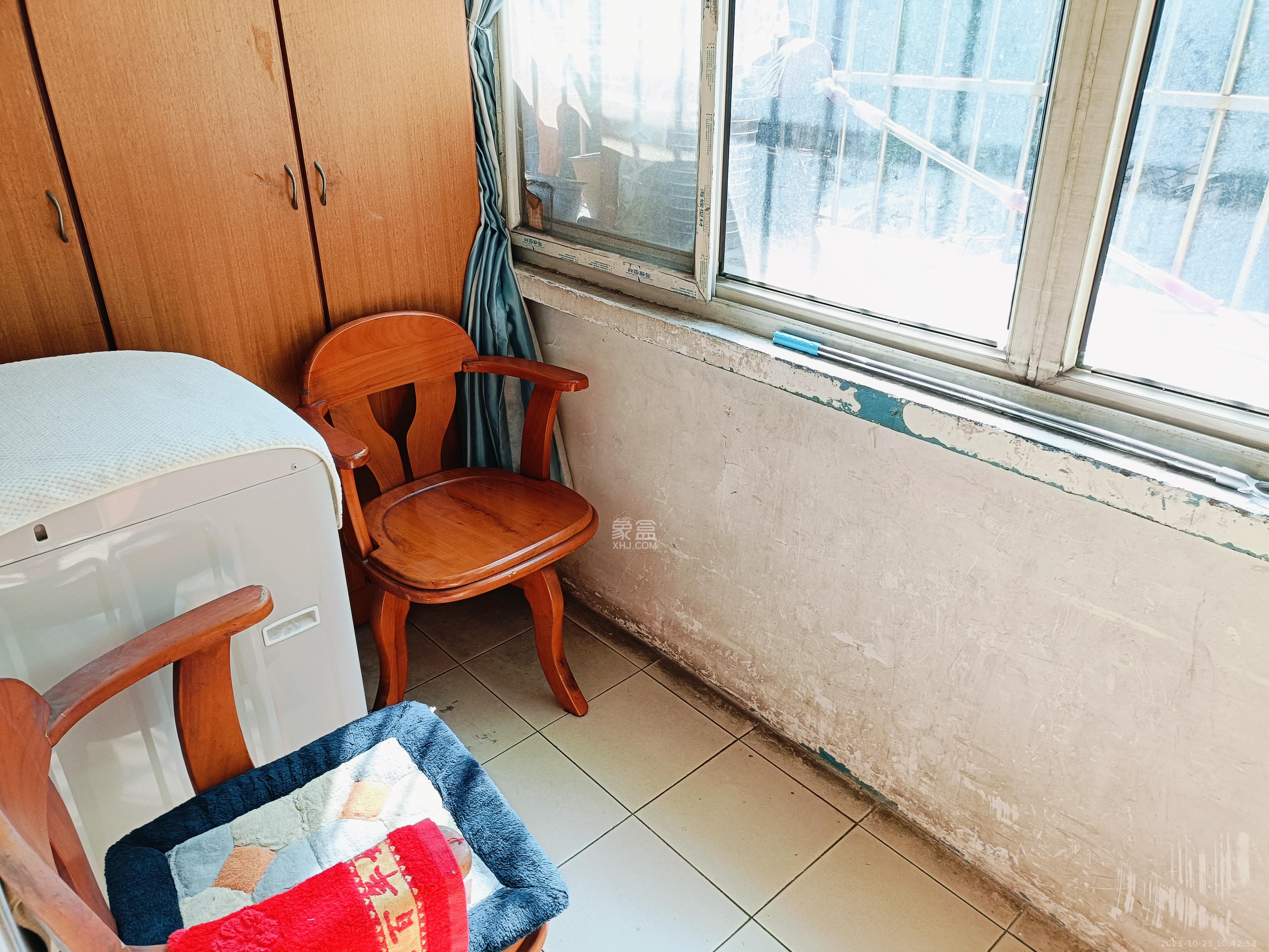 建湘新村  1室1厅1卫    1000.0元/月室内图