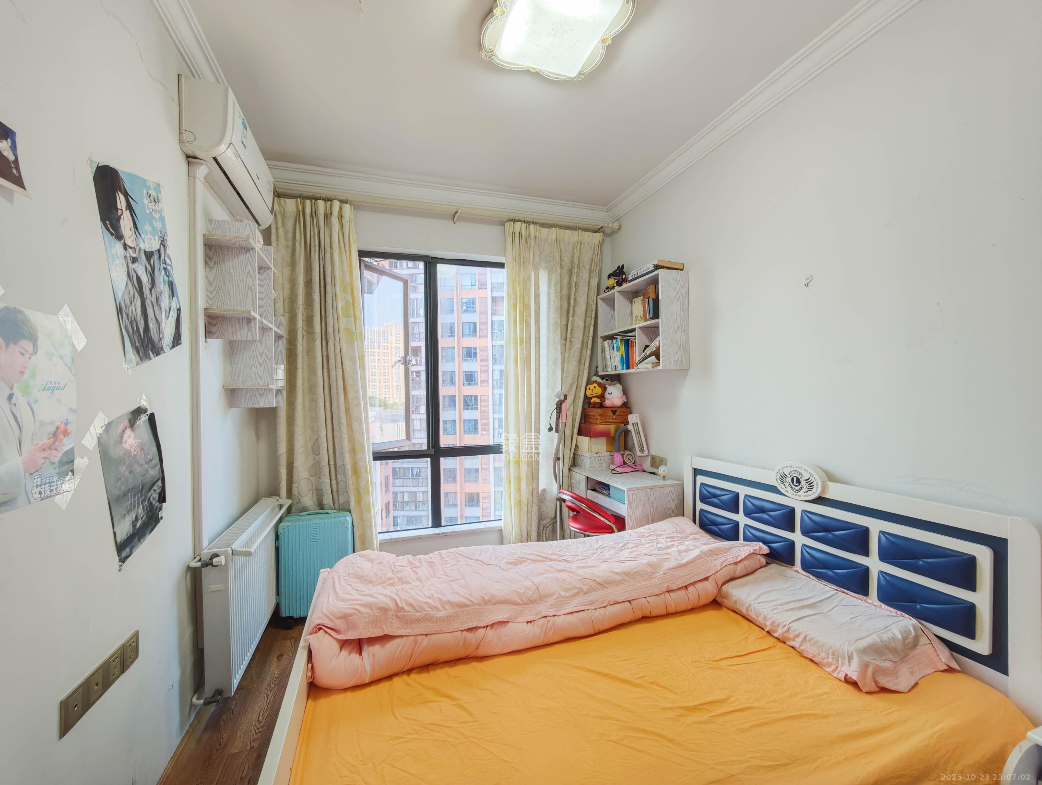 长房南屏锦源  4室2厅2卫    115.0万卧室