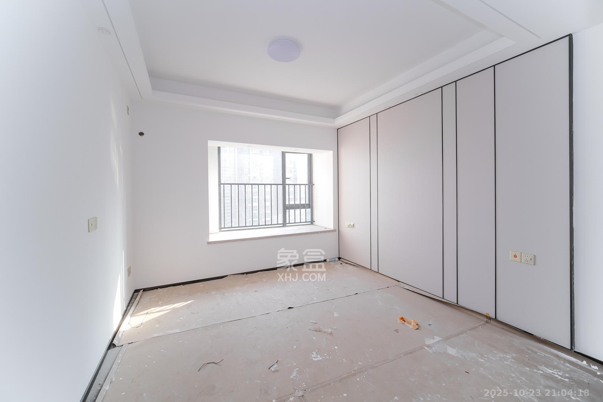 荣盛城  3室2厅2卫    84.8万卧室