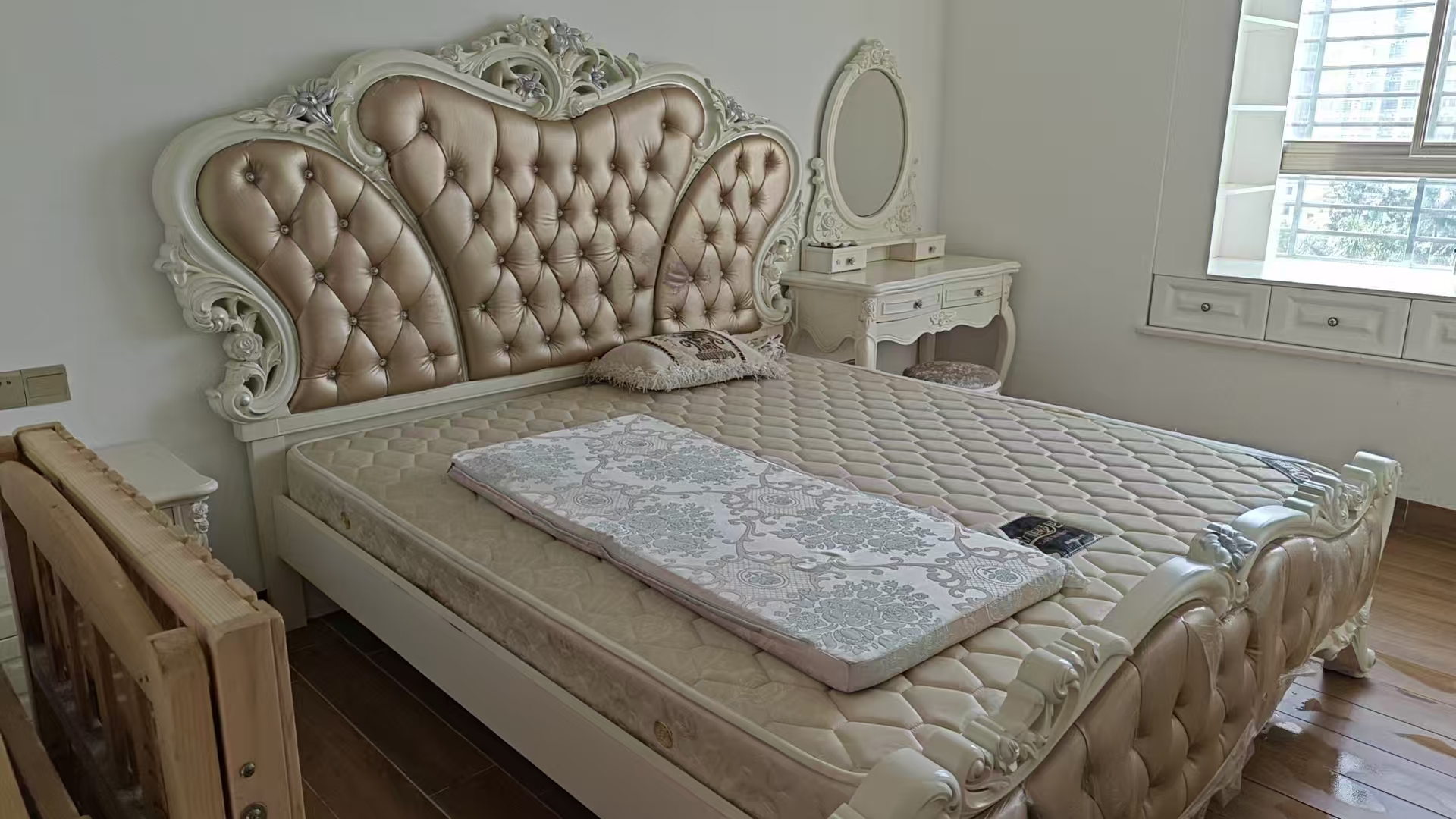 省干部疗养院  4室2厅2卫    3000.0元/月室内图