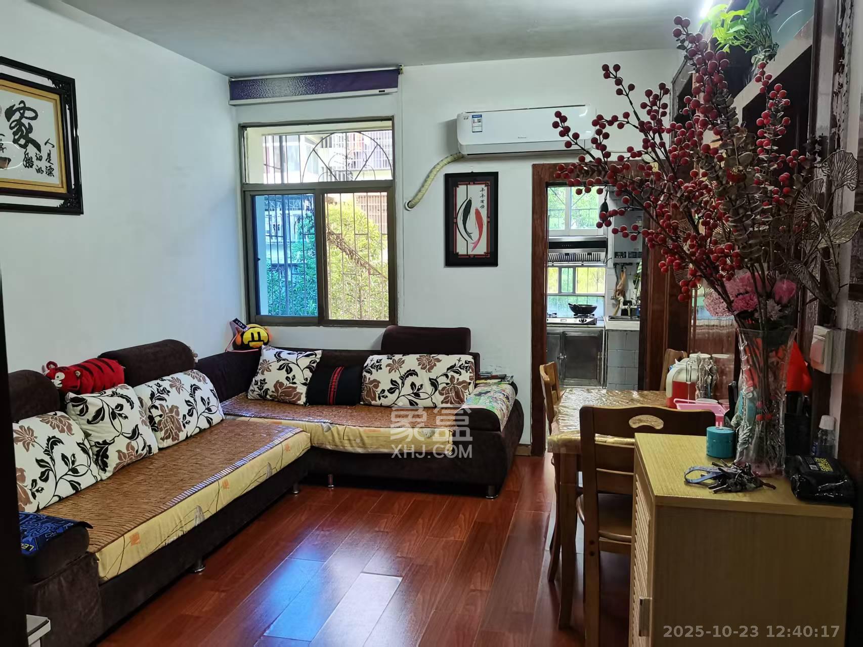 桔园小区1-8片  2室1厅1卫    1700.0元/月室内图