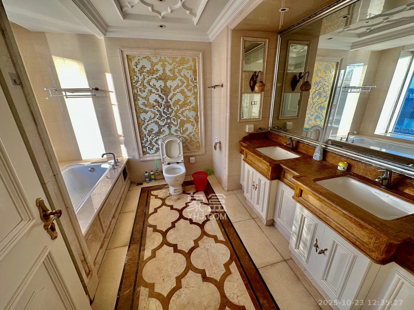 万达公馆  4室2厅4卫    8000.0元/月室内图