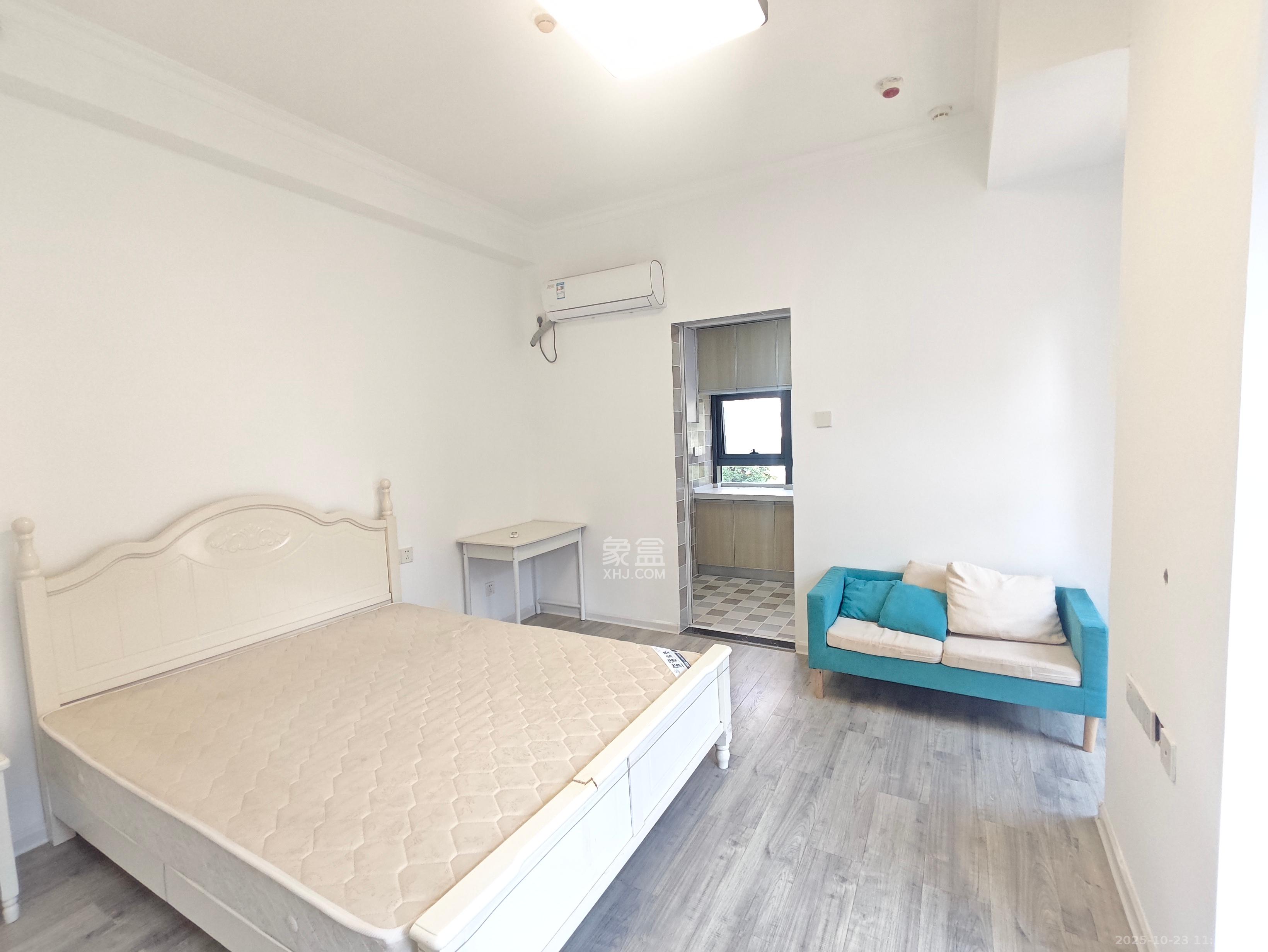 第六都（陆都小区）  1室1厅1卫    1800.0元/月