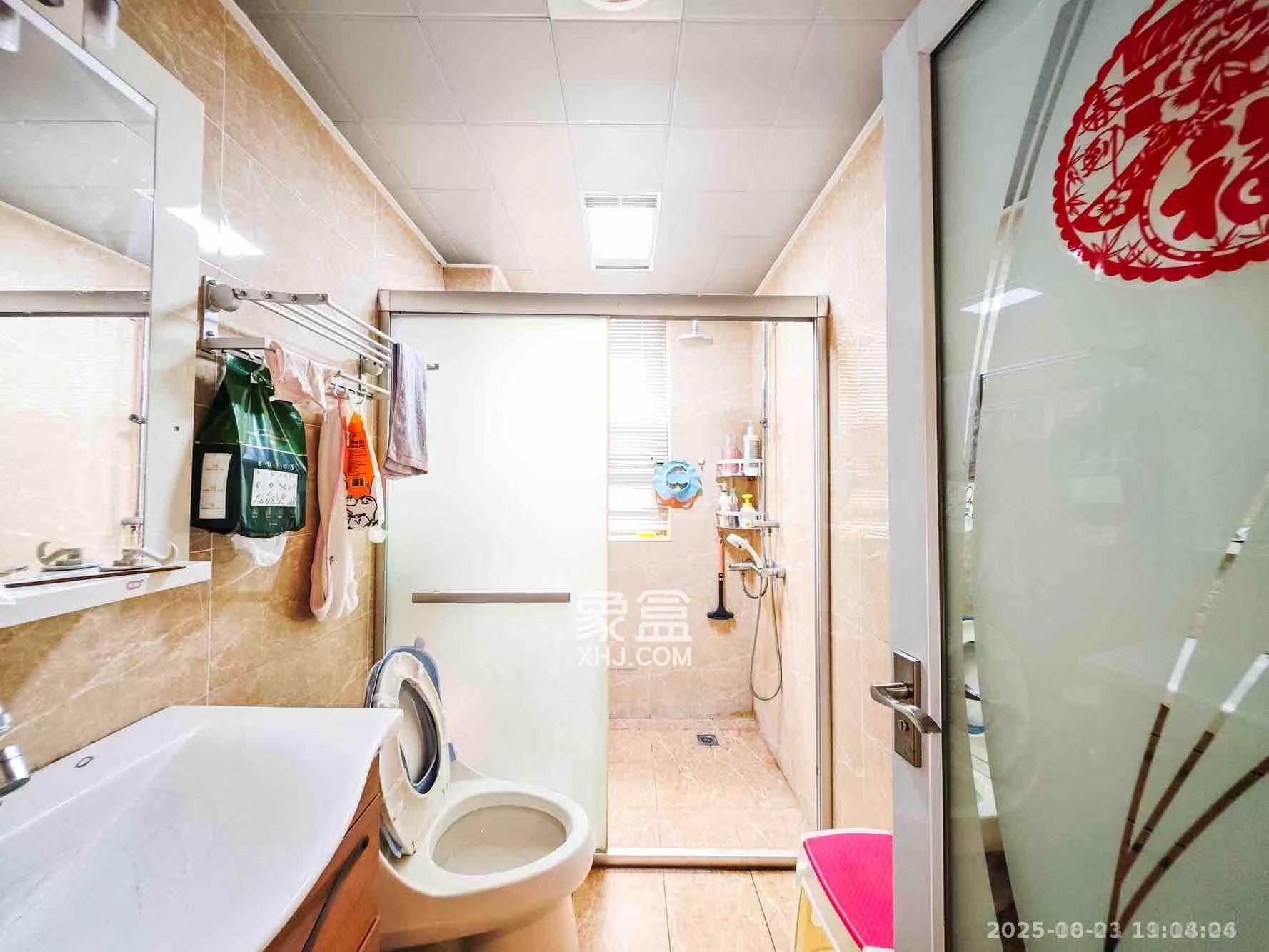 双湾国际(湘江御景花园)  3室2厅2卫    2600.0元/月 双湾国际(湘江御景花园)  3室2厅2卫    2600.0元/月室内图