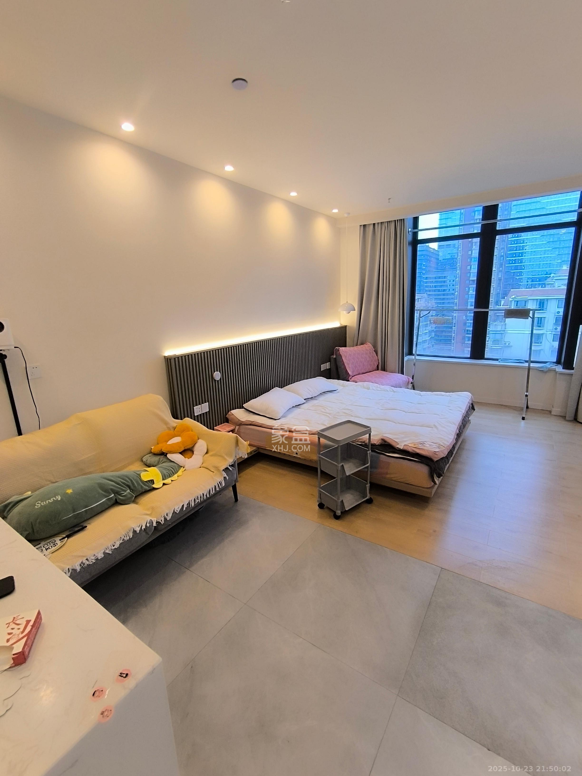 公园9号大都会  1室1厅1卫    2500.0元/月室内图