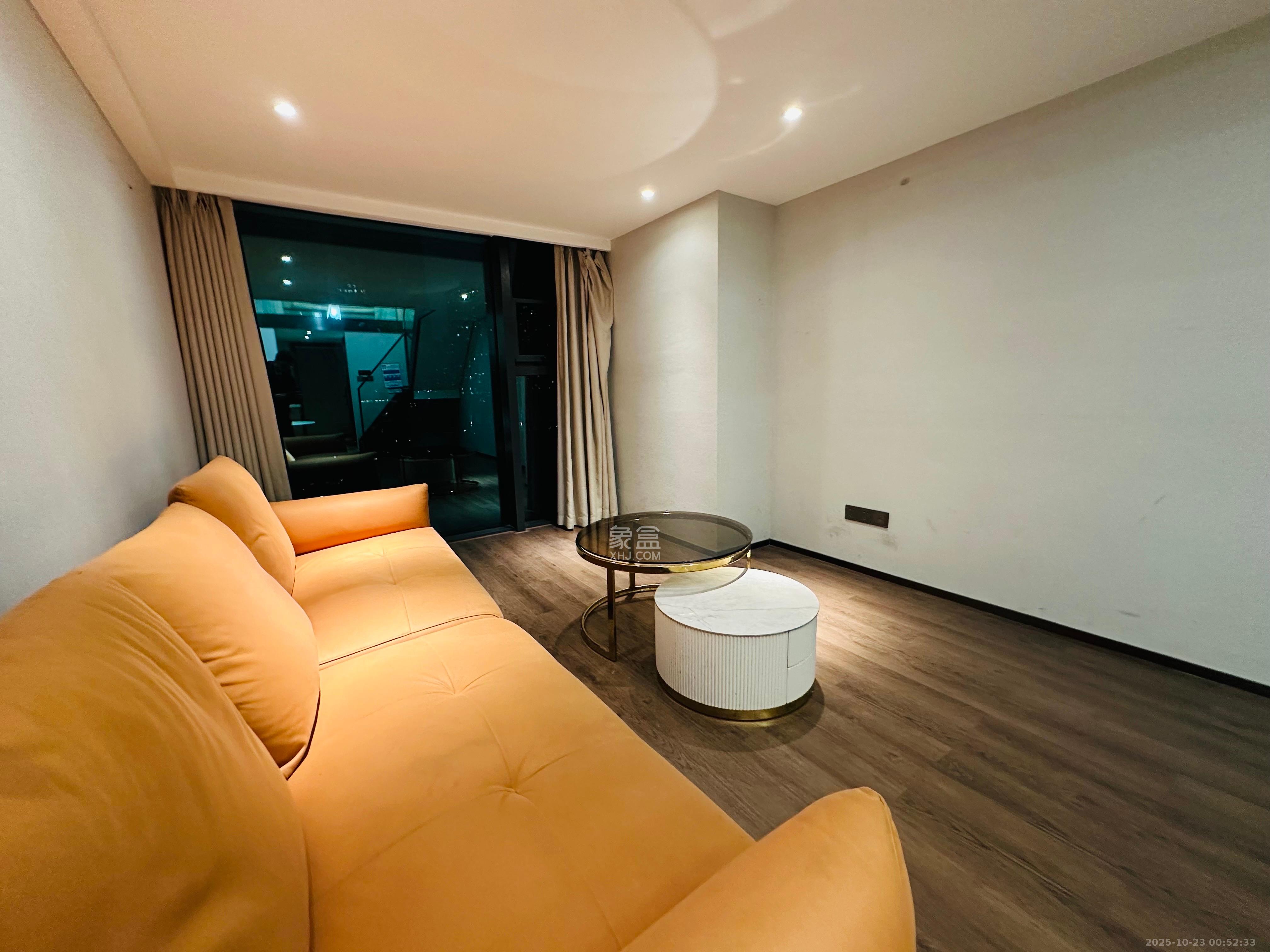 达美寰宇中心 1室1厅1卫 2600.0元/月 达美寰宇中心 1室1厅1卫 2600.0元/月室内图