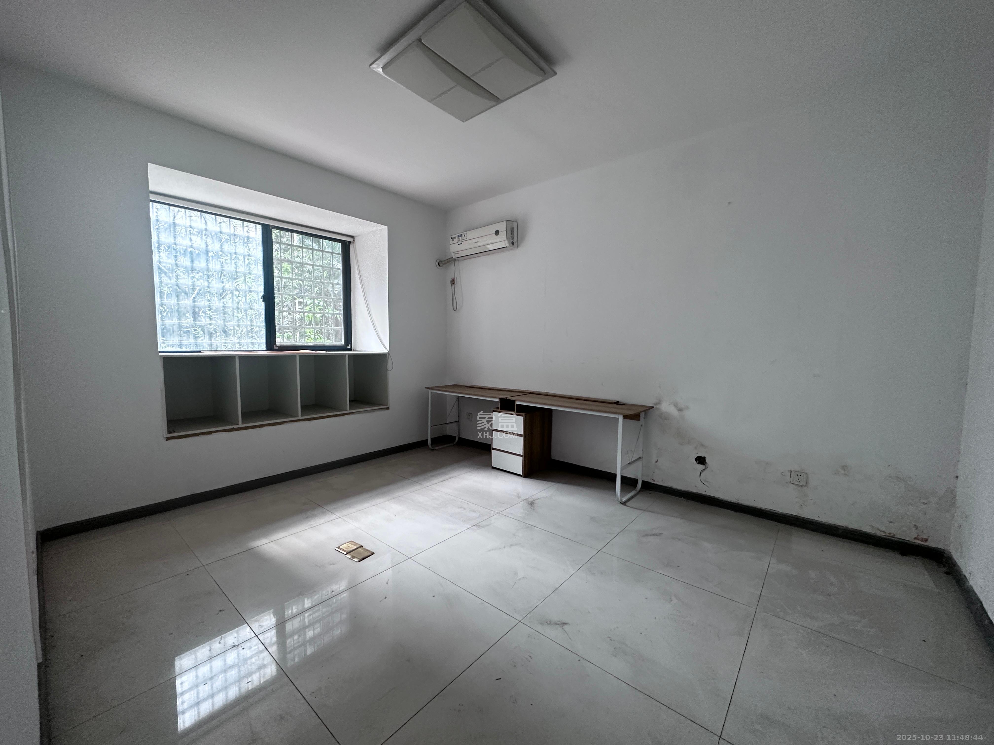 湘江世纪城聚江苑 3室2厅1卫 3000.0元/月 湘江世纪城聚江苑 3室2厅1卫 3000.0元/月室内图