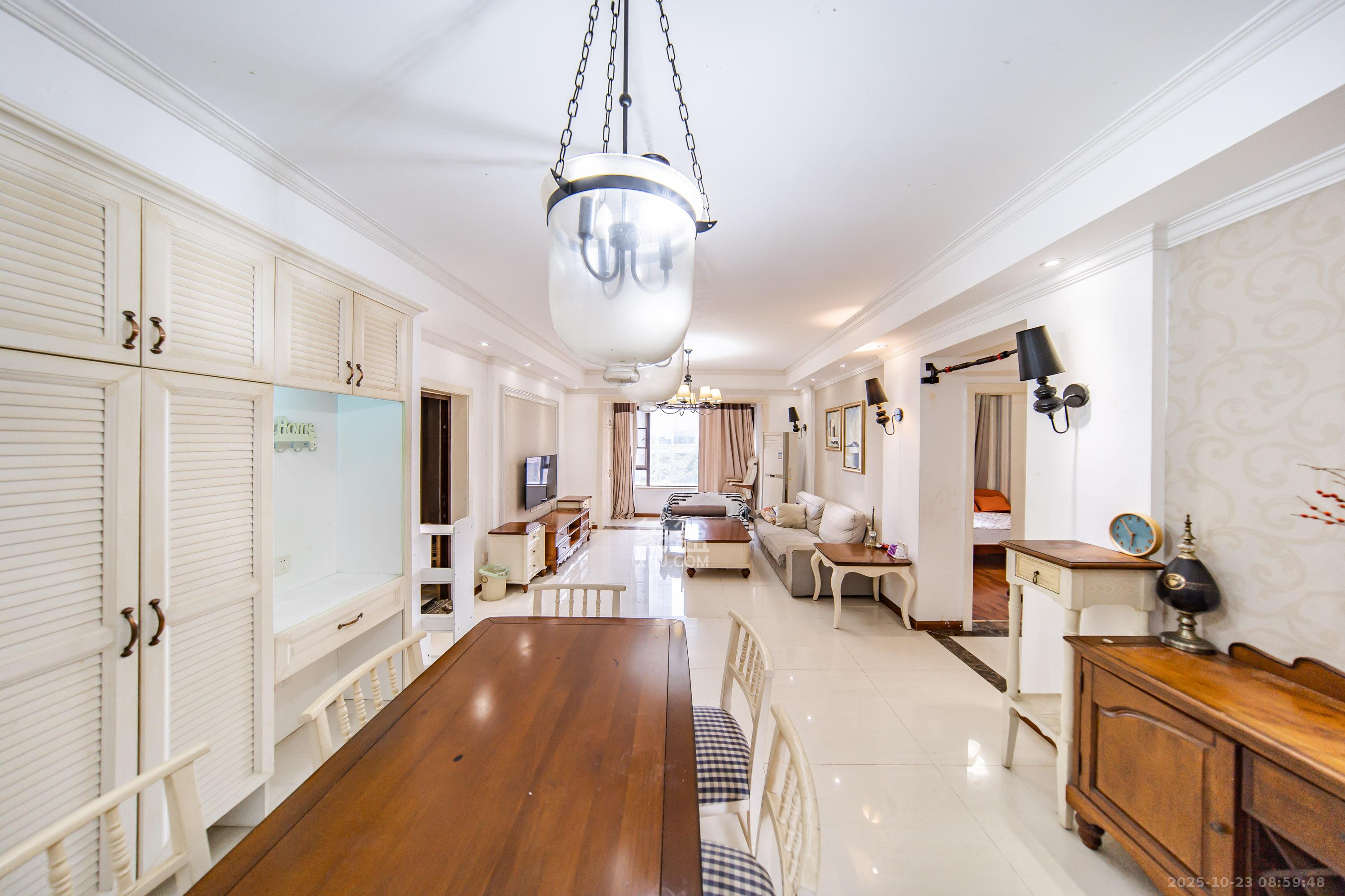 洋湖18克拉（旷远洋湖18克拉）  4室2厅2卫    3500.0元/月室内图