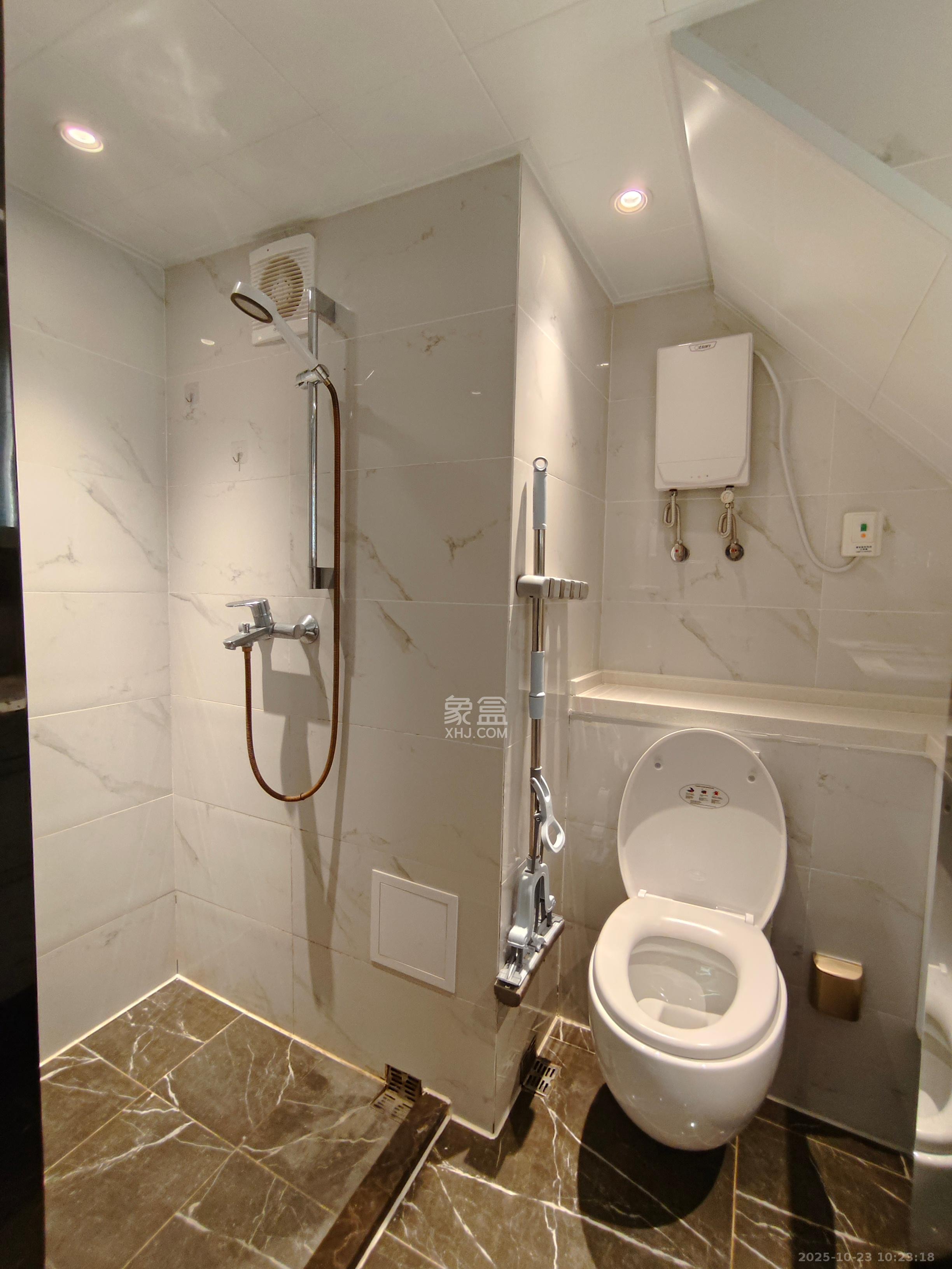 正荣梅溪紫阙台  2室1厅1卫    2200.0元/月室内图