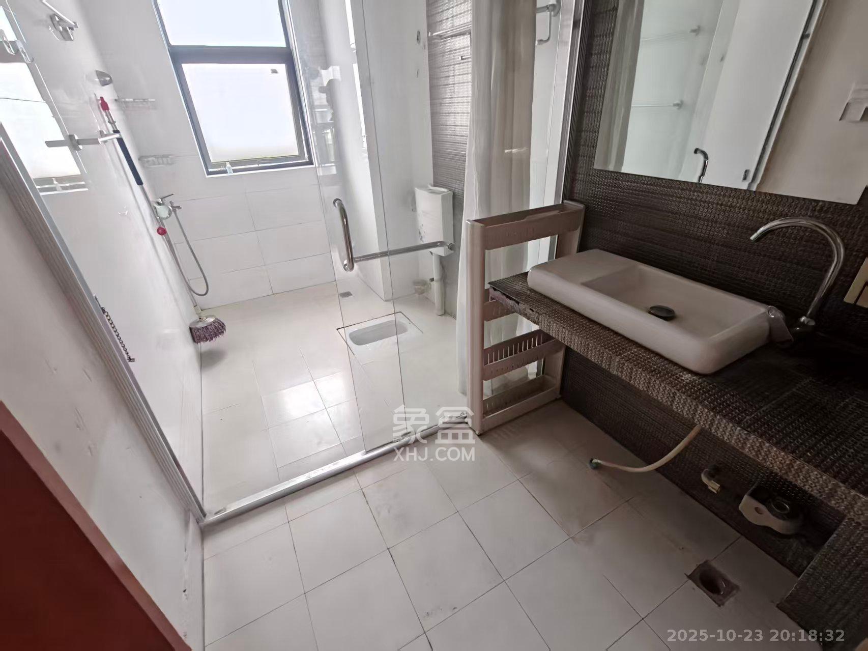 华天苑  3室2厅1卫    2500.0元/月室内图