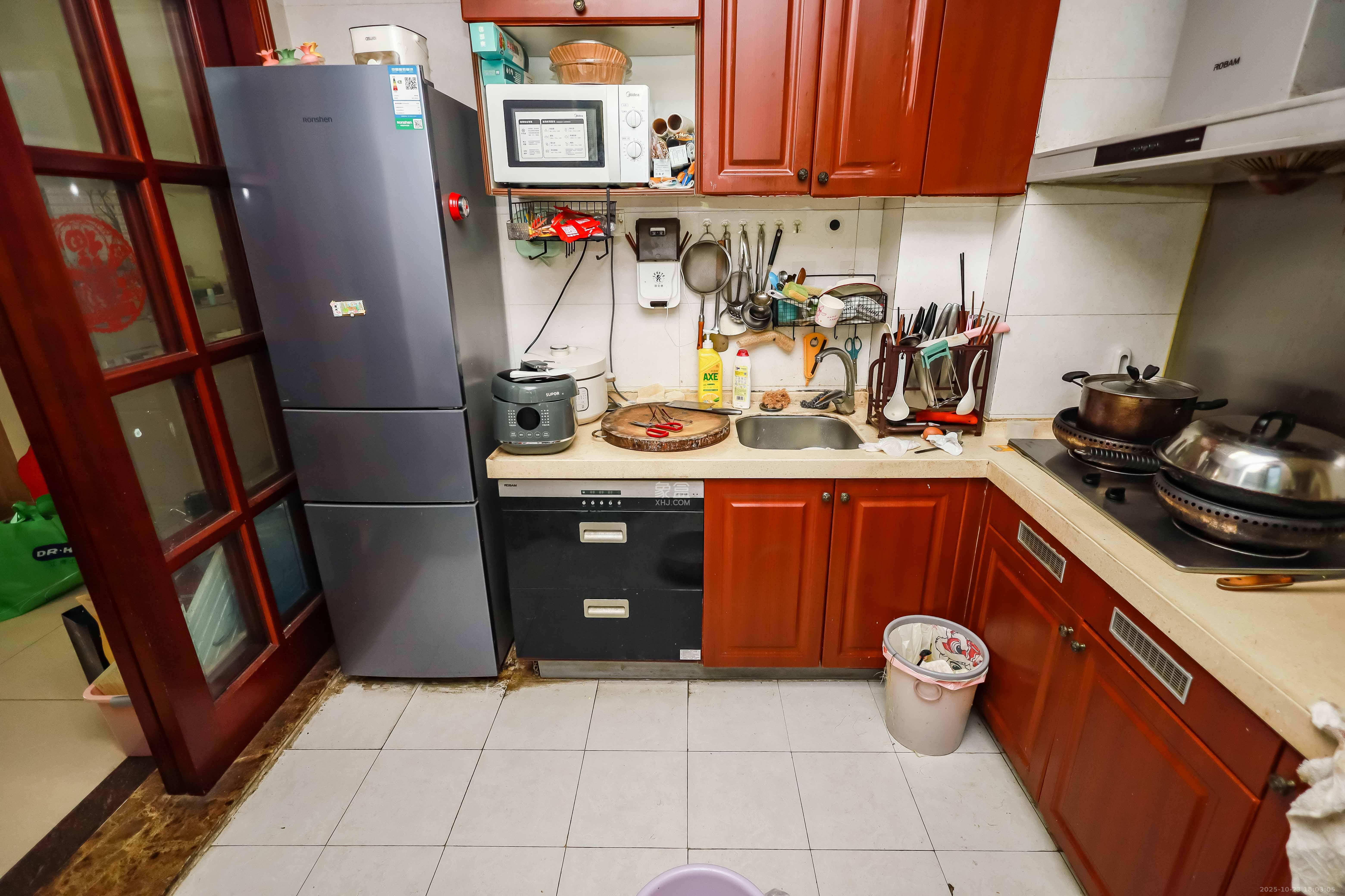 恒大华府 2室2厅1卫 102.0万 恒大华府 2室2厅1卫 102.0万厨房