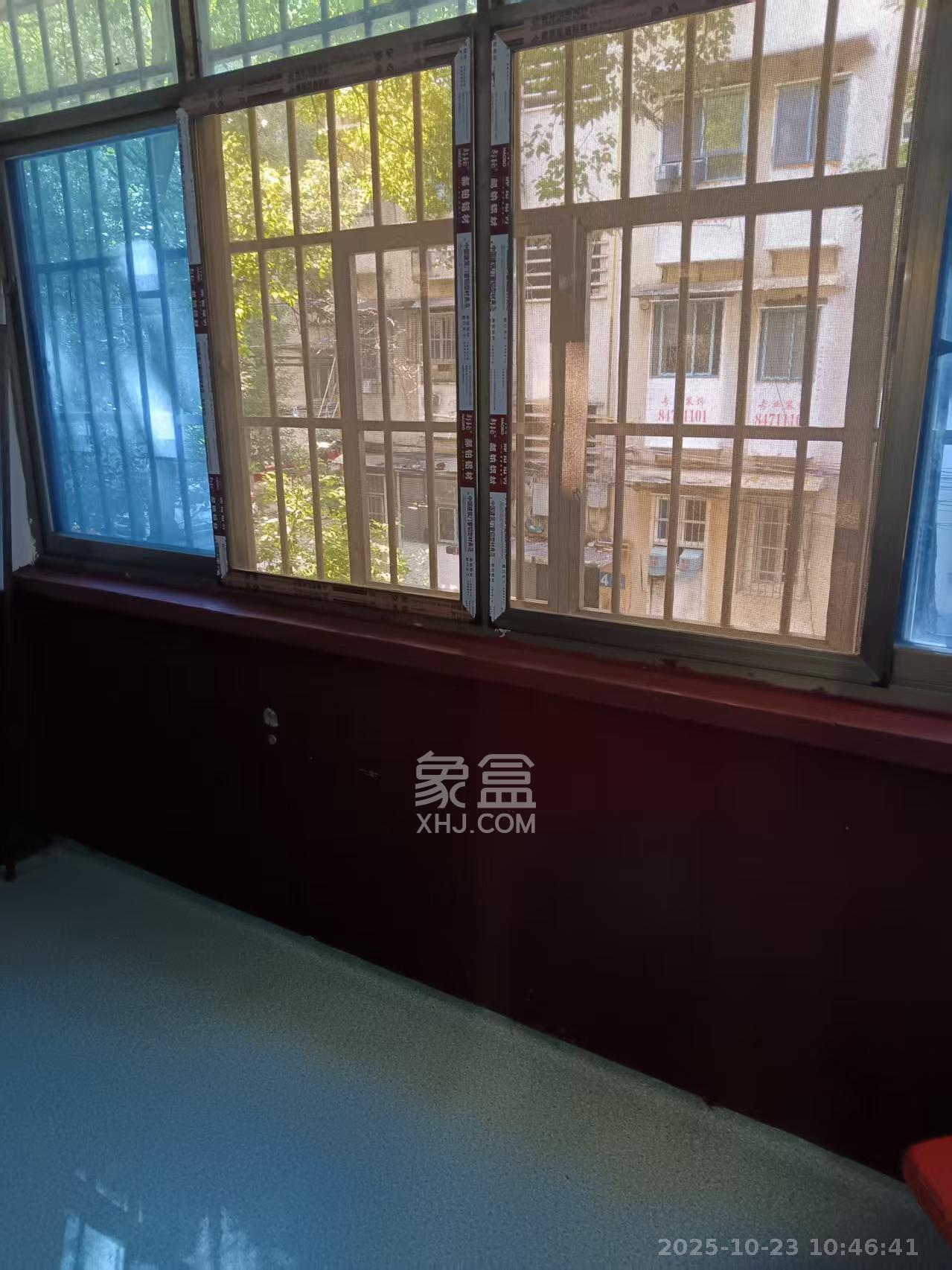 涂家冲社区（涂新小区、农商银行宿舍）  1室1厅1卫    1500.0元/月室内图