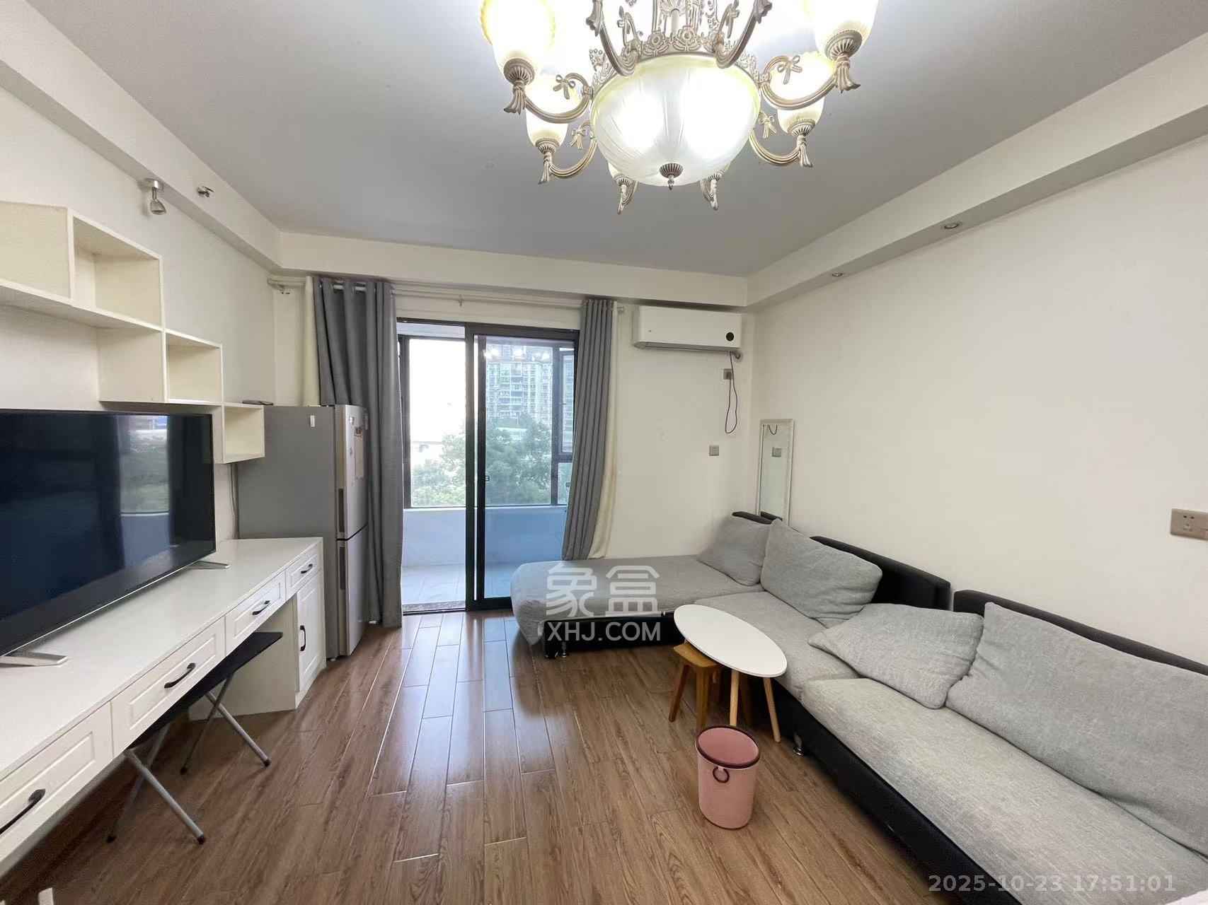 天鸿天府(天鸿中央大院)  1室1厅1卫    1500.0元/月 天鸿天府(天鸿中央大院)  1室1厅1卫    1500.0元/月室内图