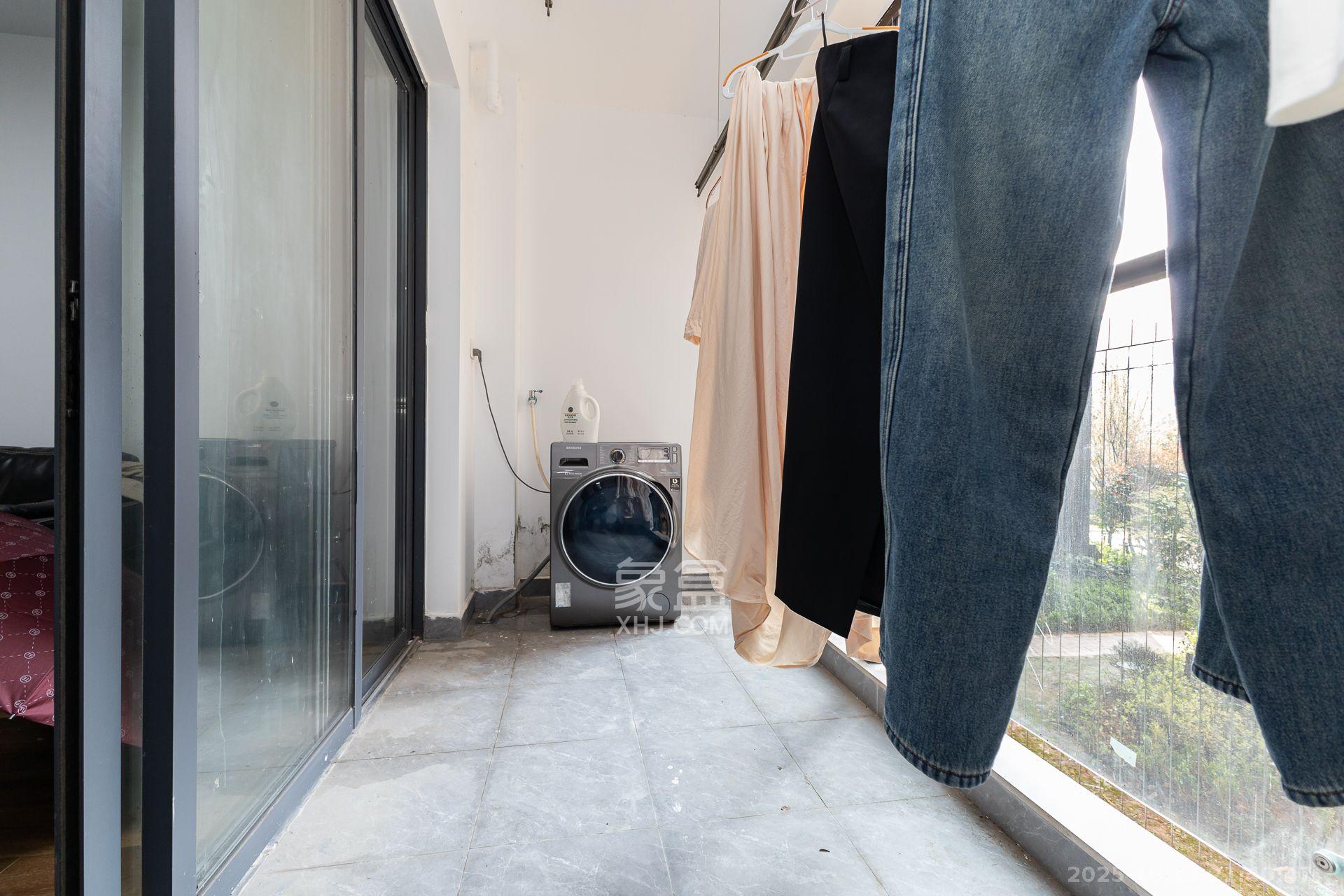 明发阅江悦府  3室2厅2卫    2100.0元/月 明发阅江悦府  3室2厅2卫    2100.0元/月室内图