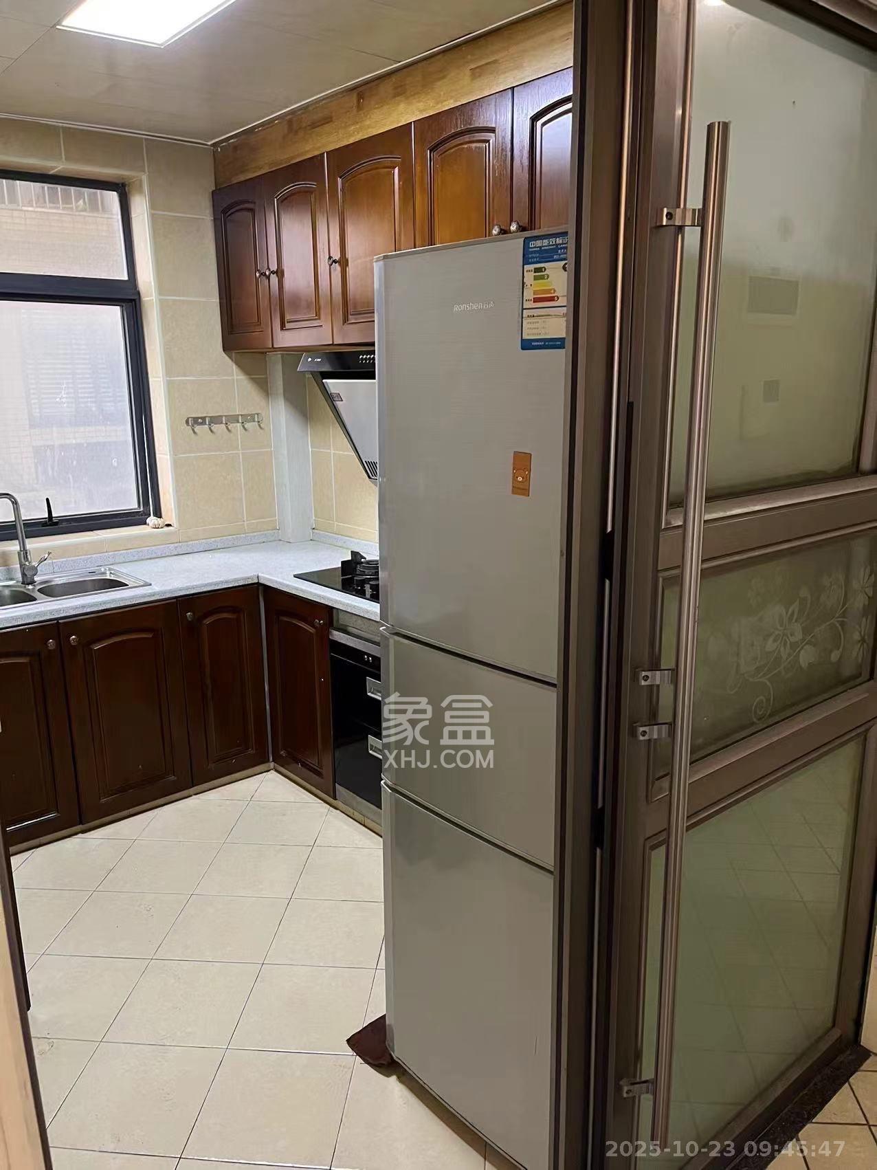 都市兰亭  3室2厅1卫    2300.0元/月室内图