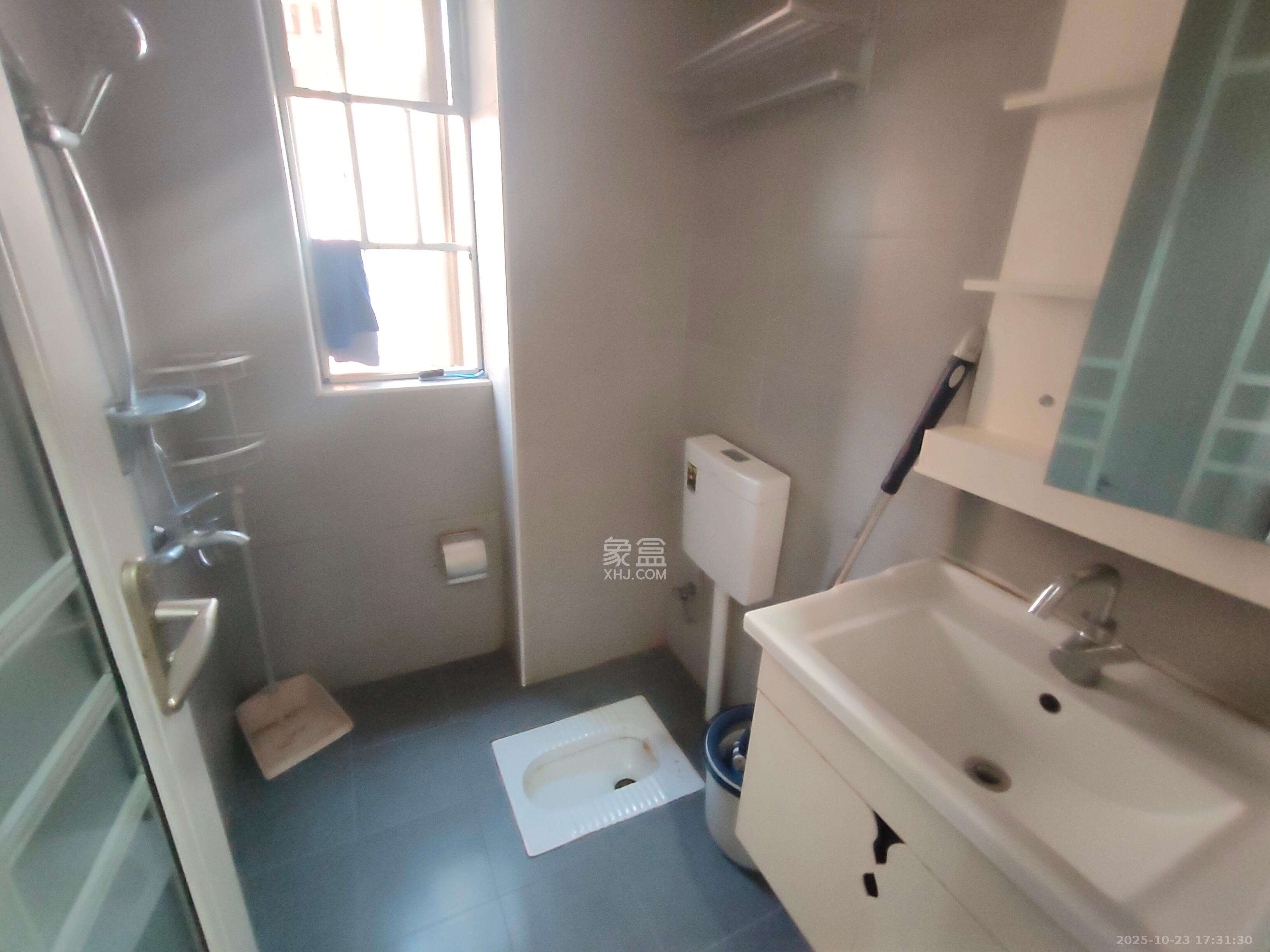 金科时代中心  2室1厅1卫    1800.0元/月室内图