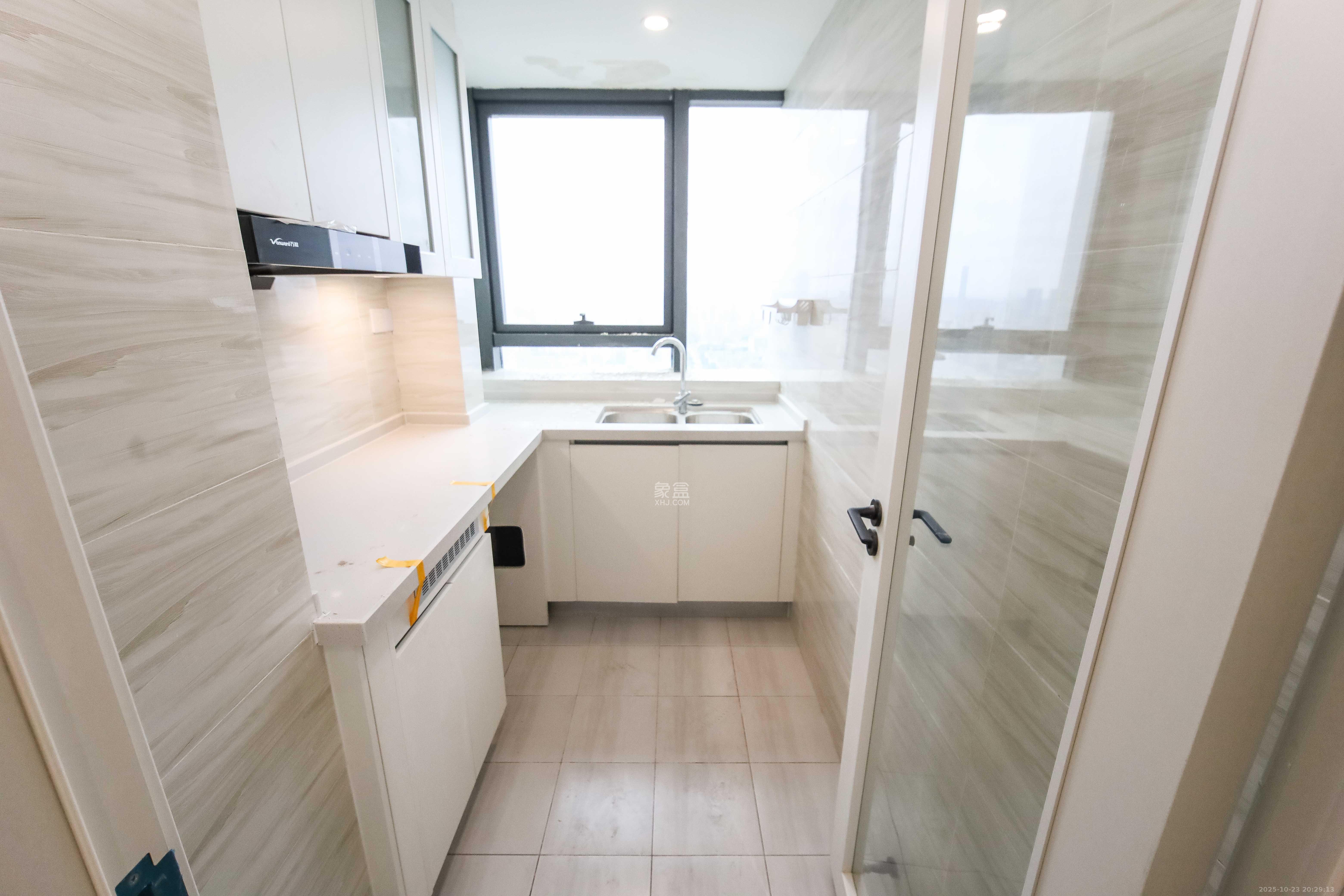 恒大珺悦府  3室2厅1卫    80.0万厨房