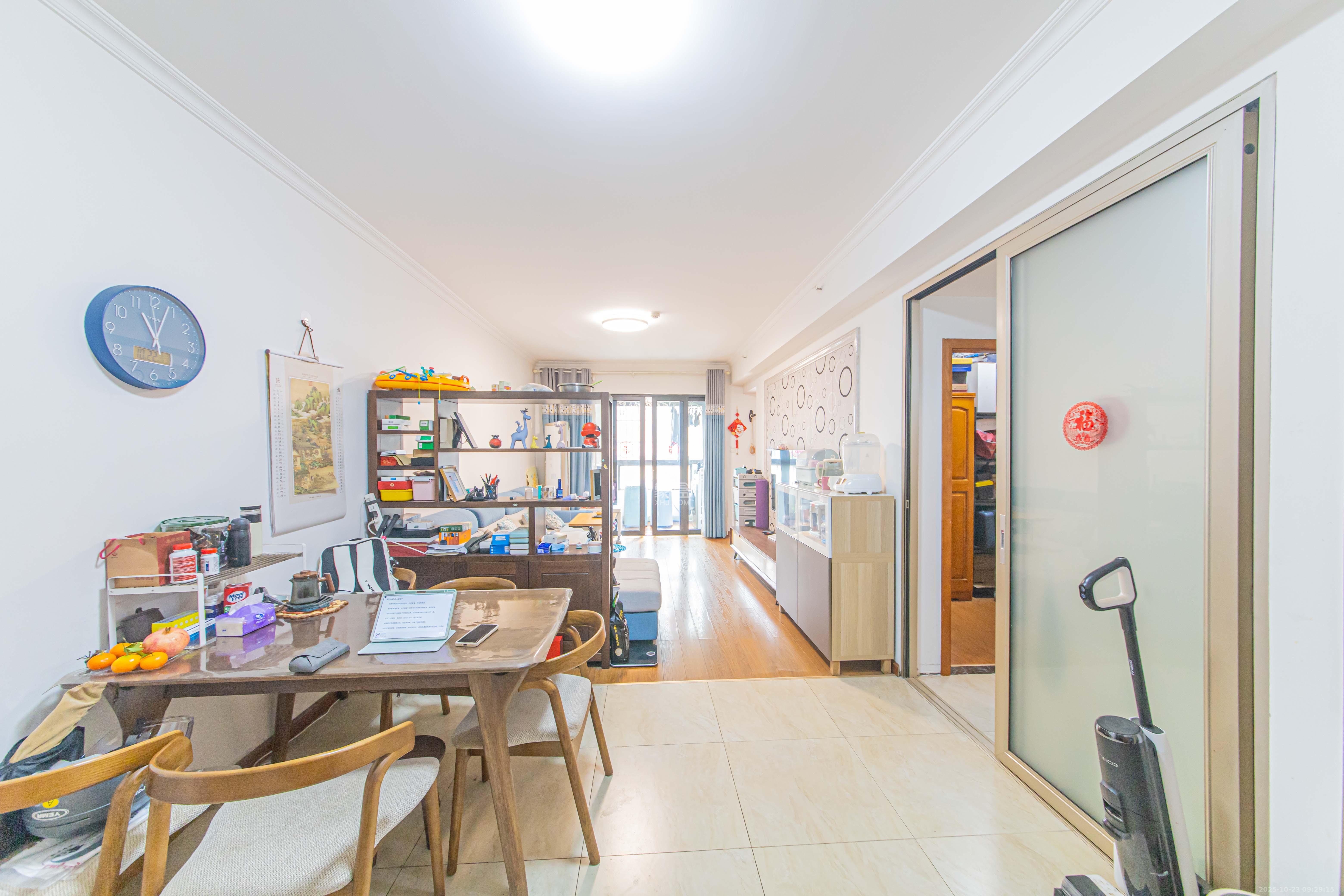 中信凯旋蓝岸（中信新城三期）  3室2厅1卫    48.0万客厅