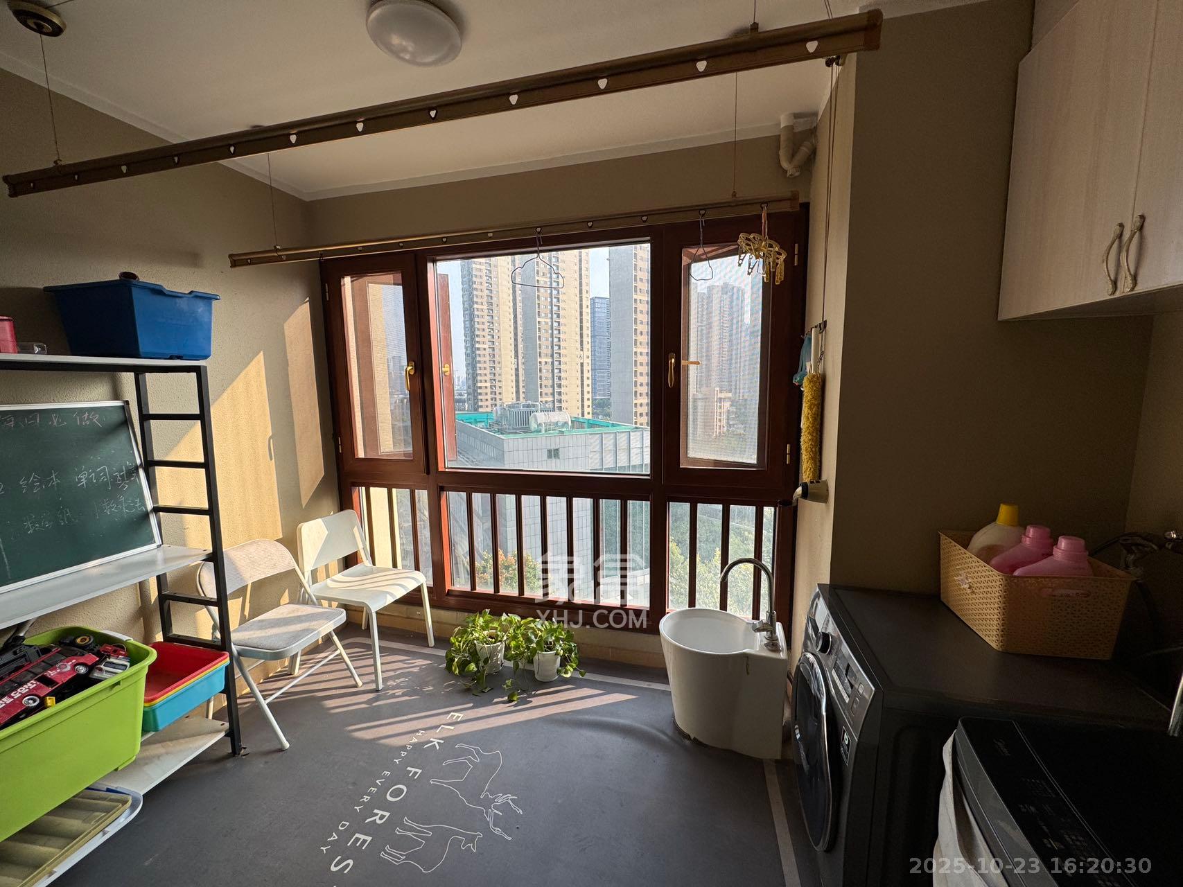 万科里金域滨江 3室2厅1卫 3500.0元/月 万科里金域滨江 3室2厅1卫 3500.0元/月室内图