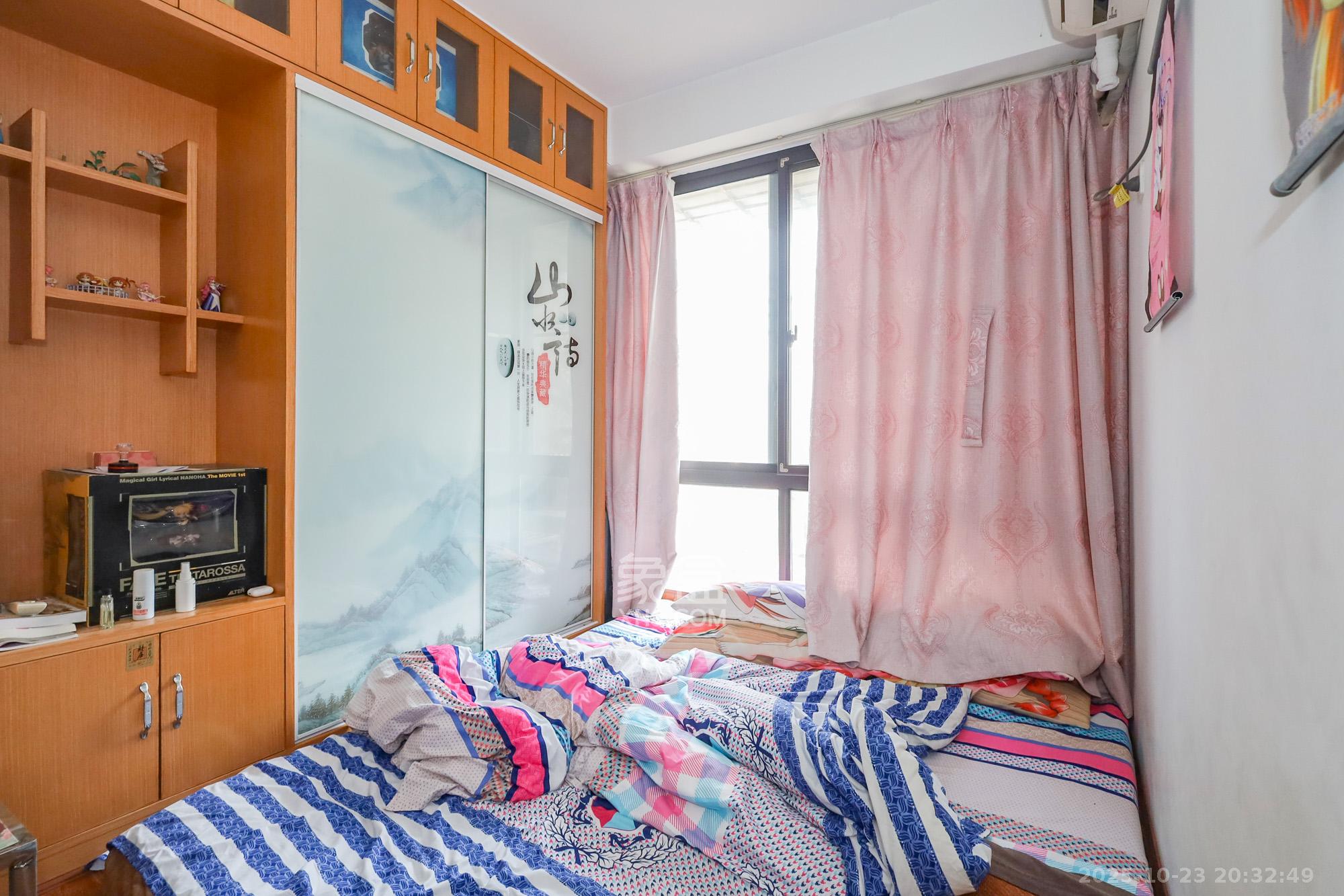 阳光丽城一期  3室2厅1卫    128.0万卧室