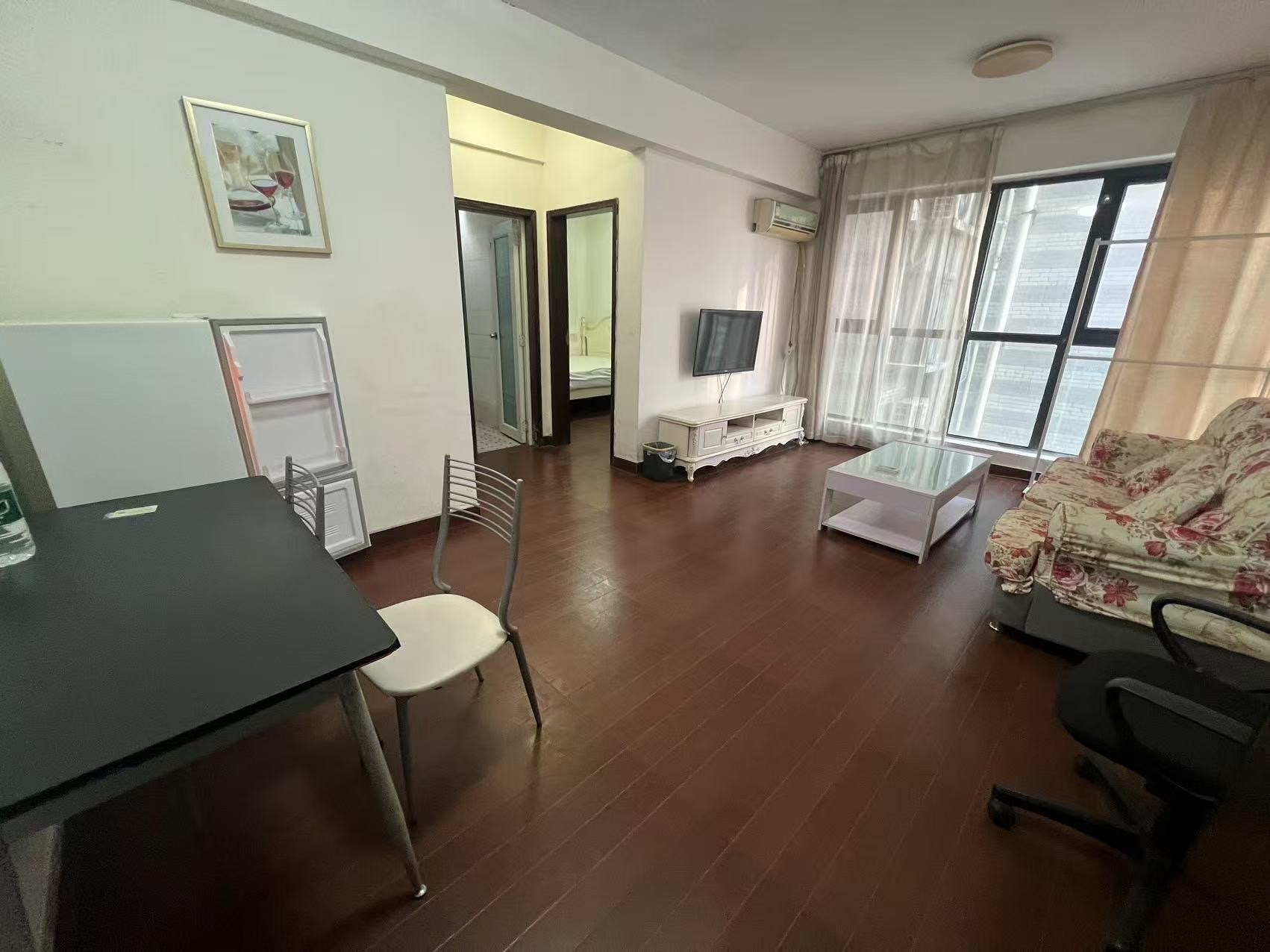 中天广场  1室1厅1卫    2000.0元/月 中天广场  1室1厅1卫    2000.0元/月户型图