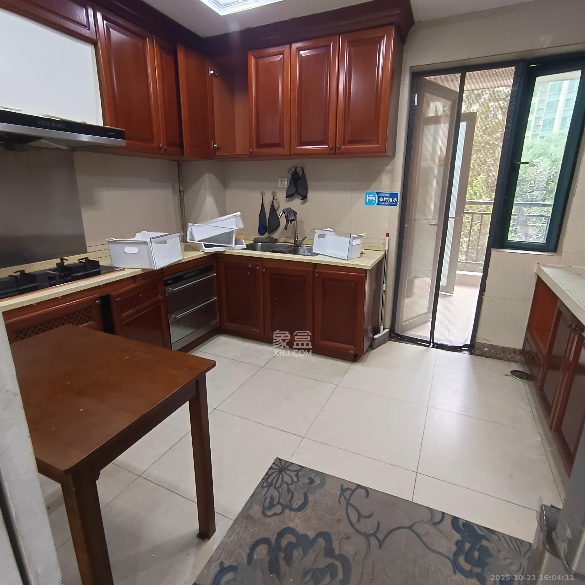 恒大雅苑  5室2厅2卫    8000.0元/月 恒大雅苑  5室2厅2卫    8000.0元/月室内图