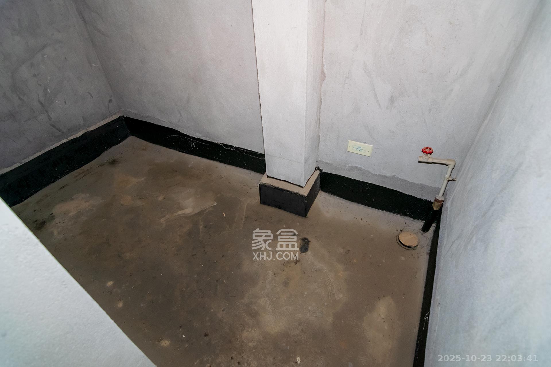 中粮北纬28°别墅  6室2厅4卫    528.0万卫生间