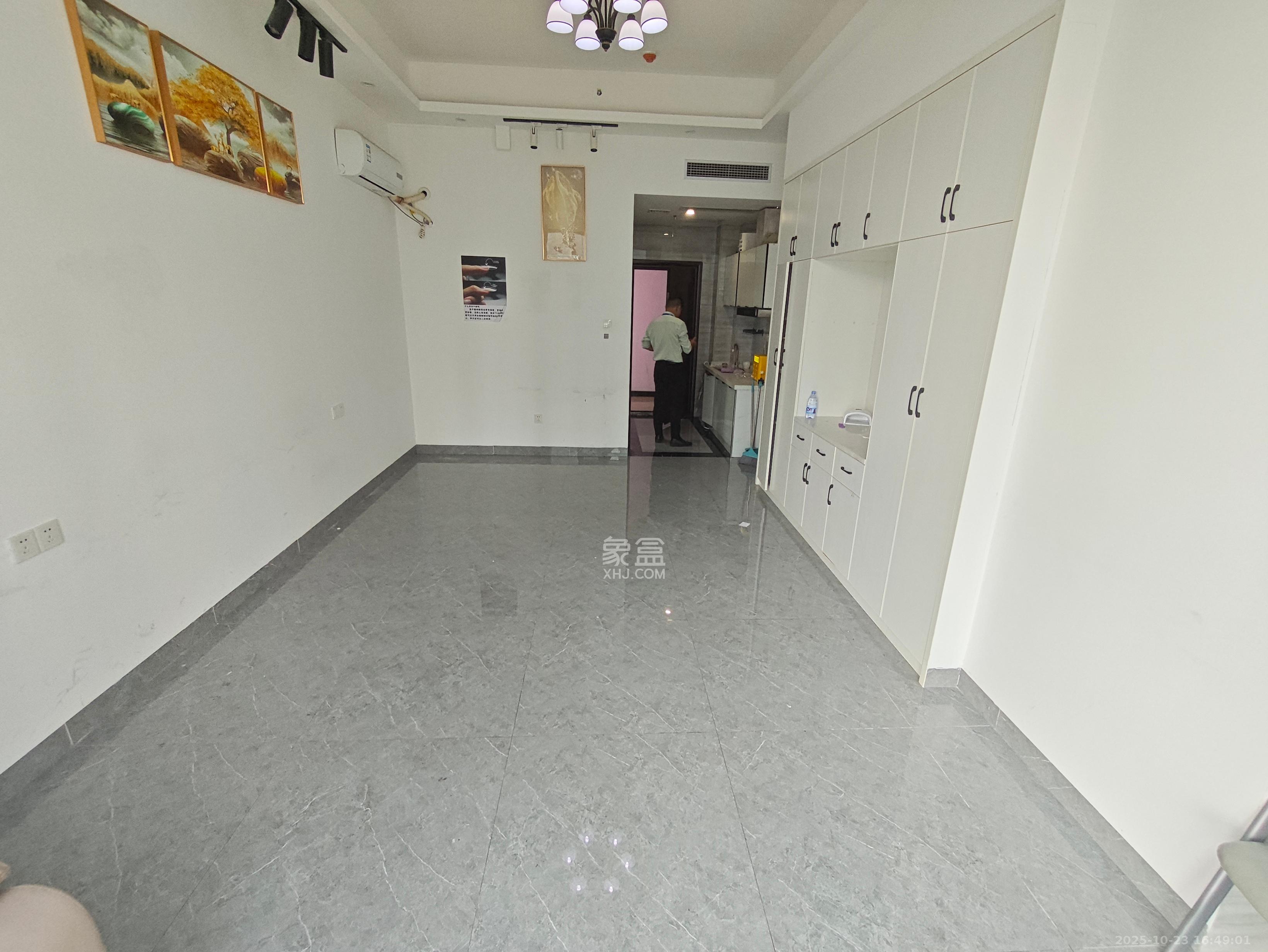 华润琨瑜府 1室1厅1卫 2500.0元/月 华润琨瑜府 1室1厅1卫 2500.0元/月室内图