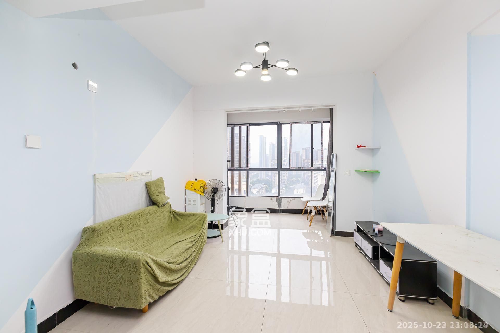 勤诚达新界  2室1厅2卫    1800.0元/月