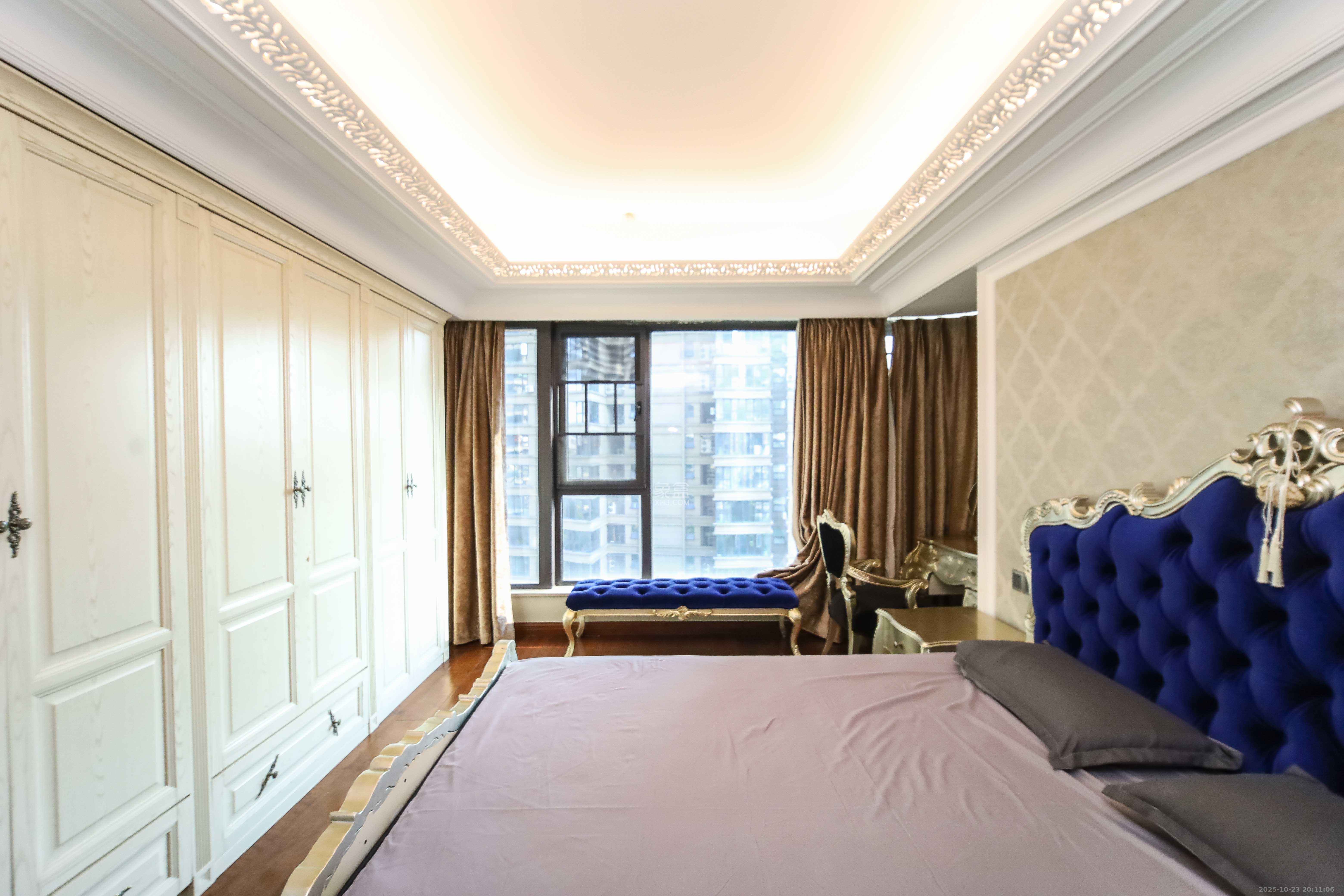 红橡华园(菲莎公馆)  3室2厅2卫    168.0万卧室