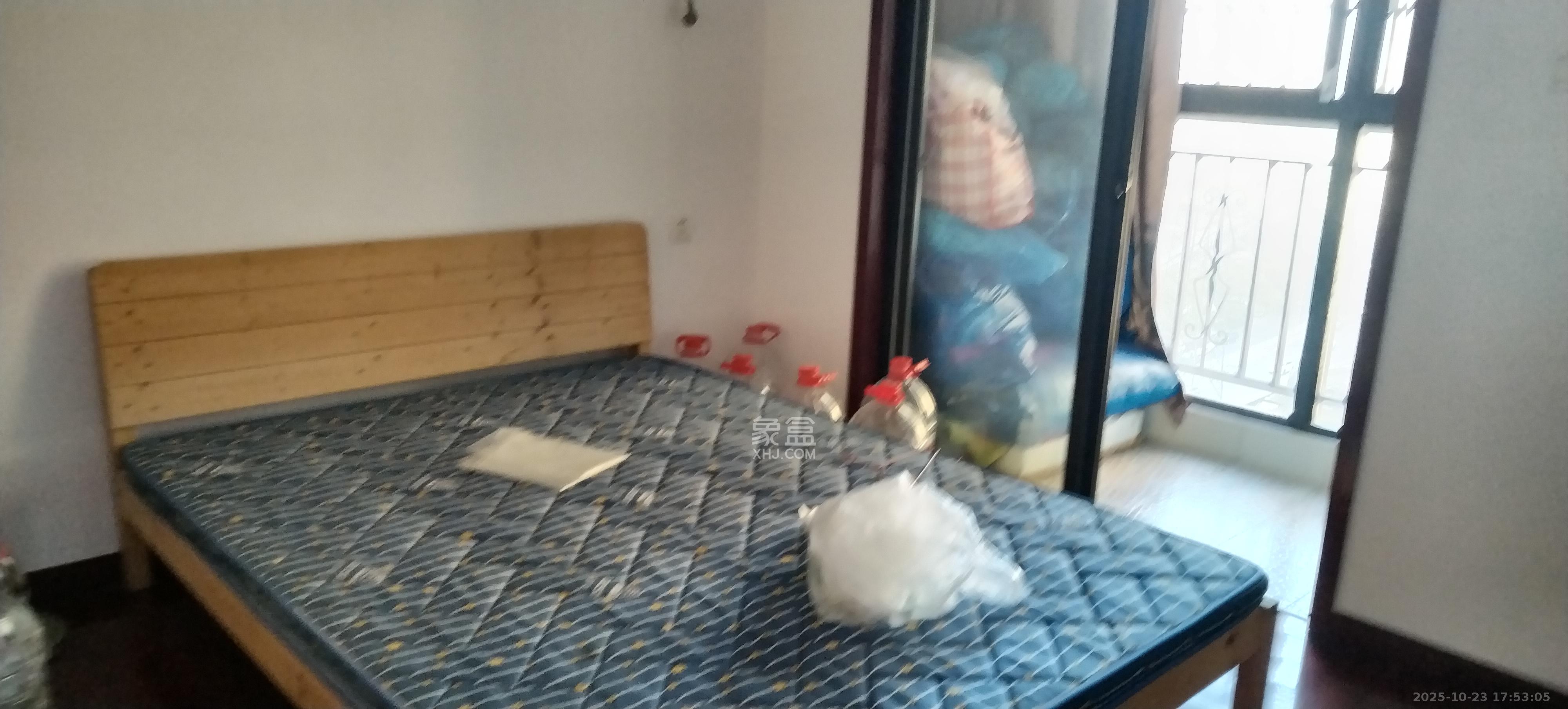 湘水一城(一期)  2室1厅1卫    2300.0元/月室内图