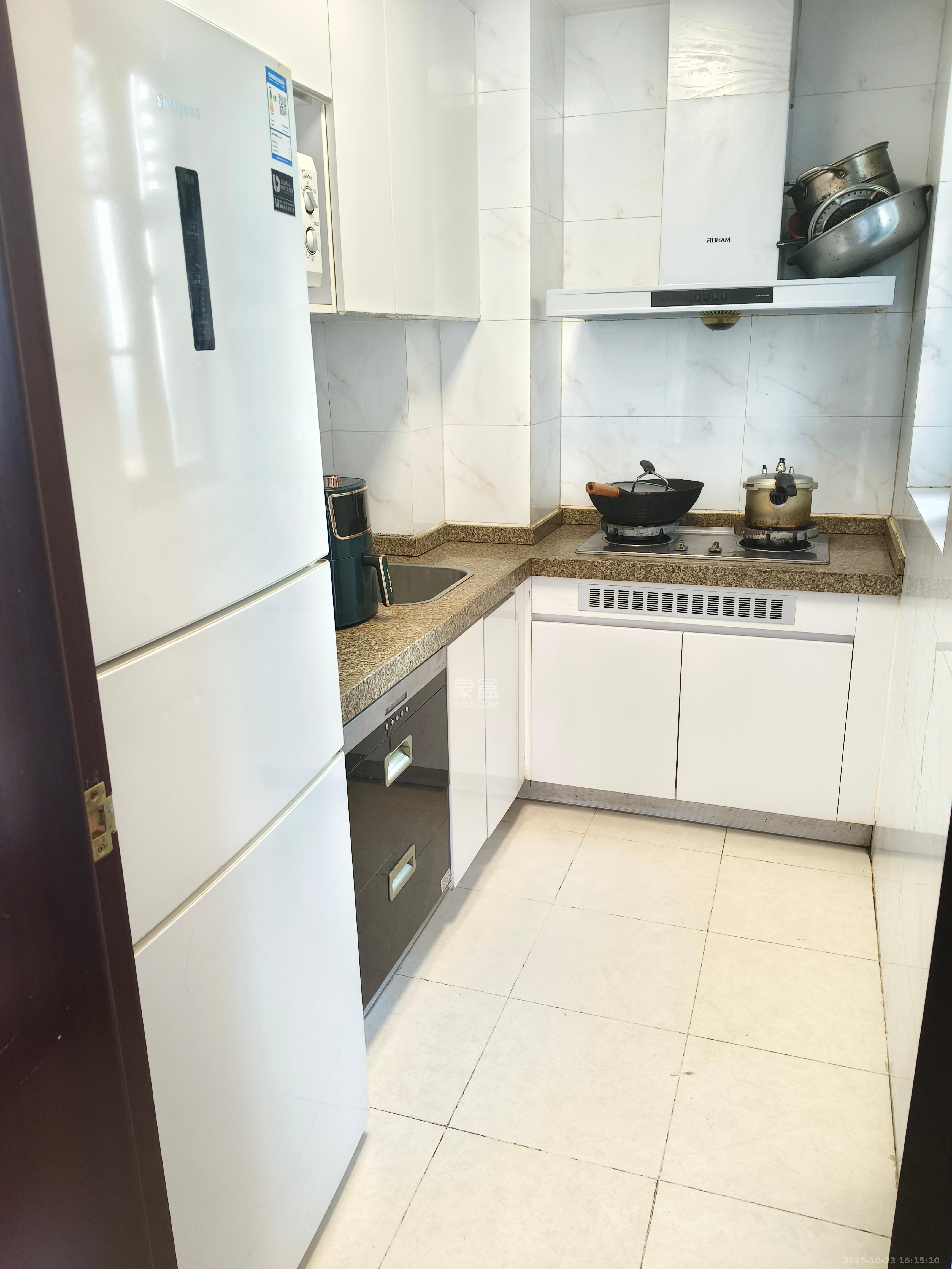 恒大雅苑  3室2厅1卫    2700.0元/月室内图