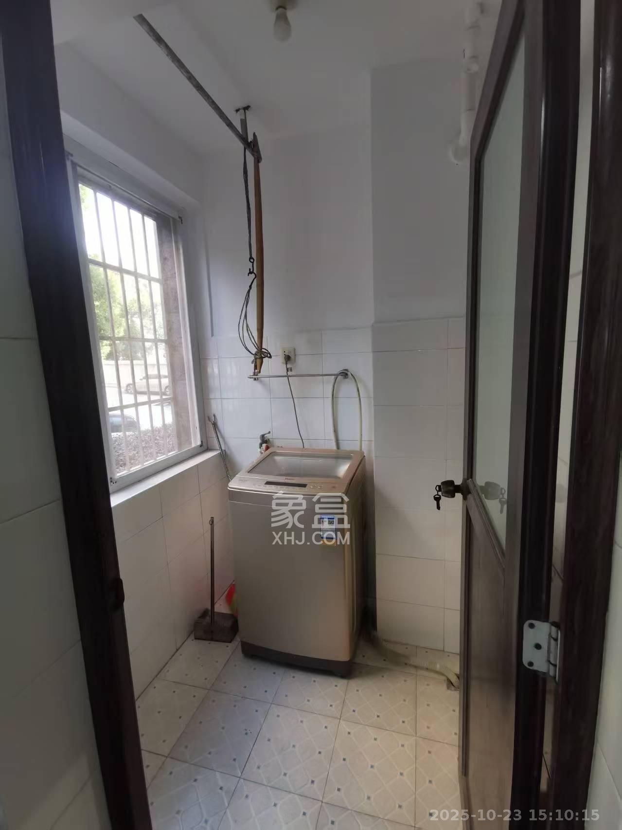 玛依拉山庄  3室2厅1卫    2700.0元/月室内图