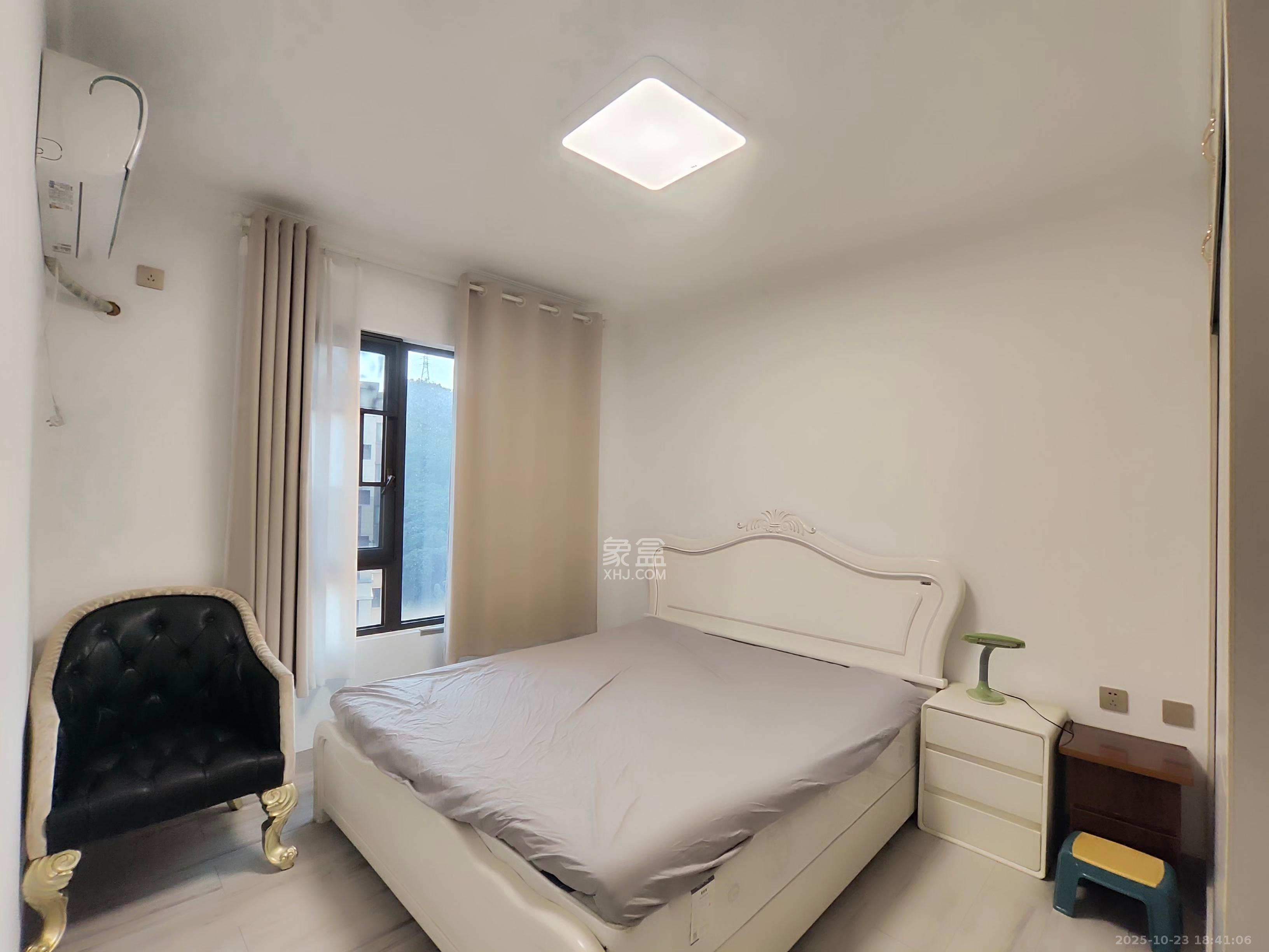 龙湖璟宸原著(龙湖紫宸)  3室2厅2卫    2200.0元/月 龙湖璟宸原著(龙湖紫宸)  3室2厅2卫    2200.0元/月室内图