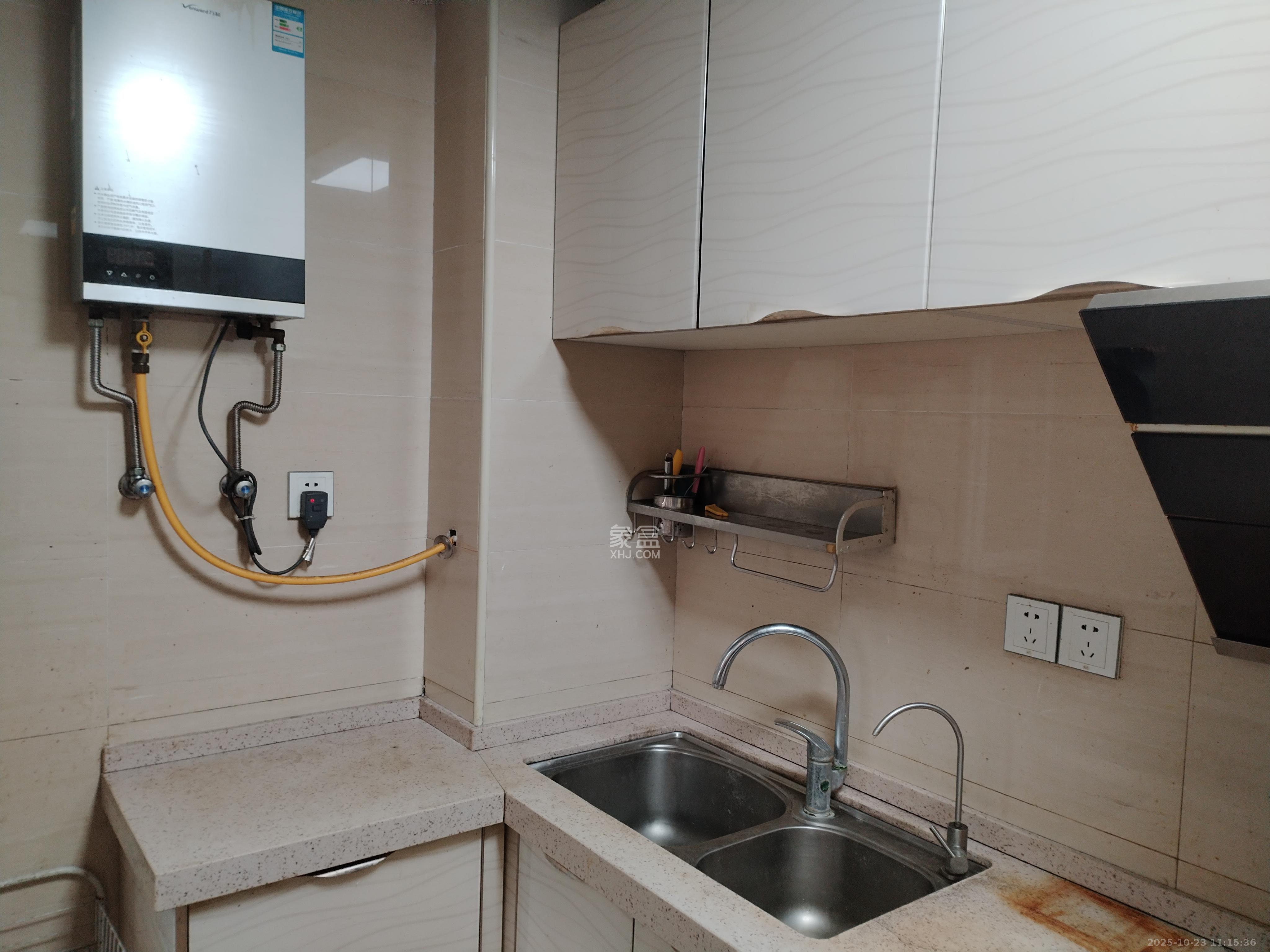 钰龙天下二期（钰龙佳园）  2室2厅1卫    2200.0元/月室内图