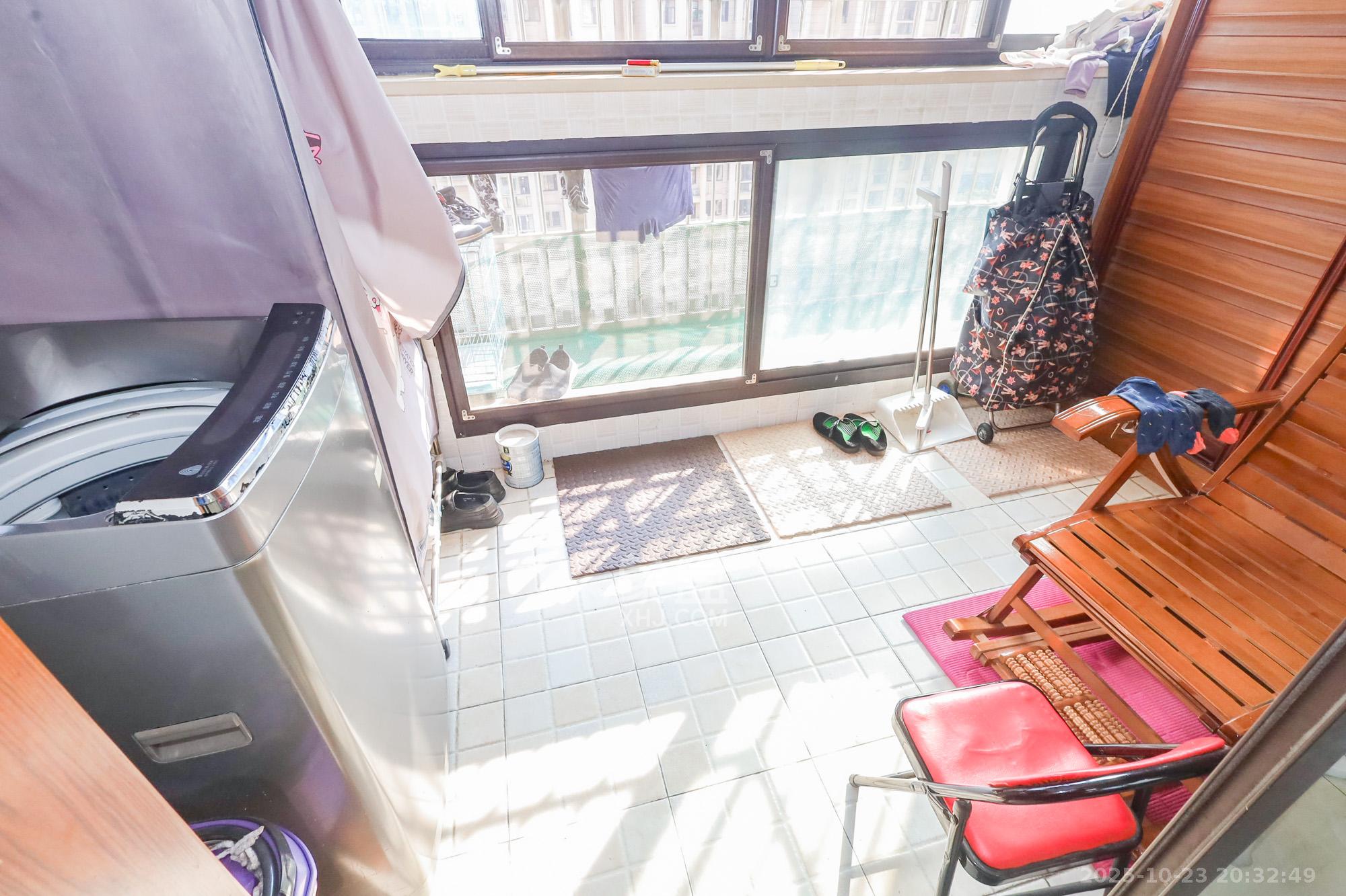 阳光丽城一期 3室2厅1卫 128.0万 阳光丽城一期 3室2厅1卫 128.0万阳台