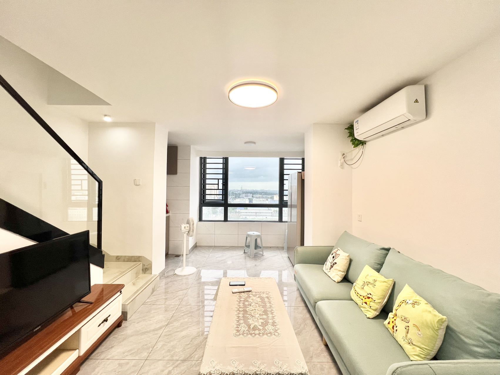 诚方创世纪广场  2室2厅1卫    2500.0元/月室内图